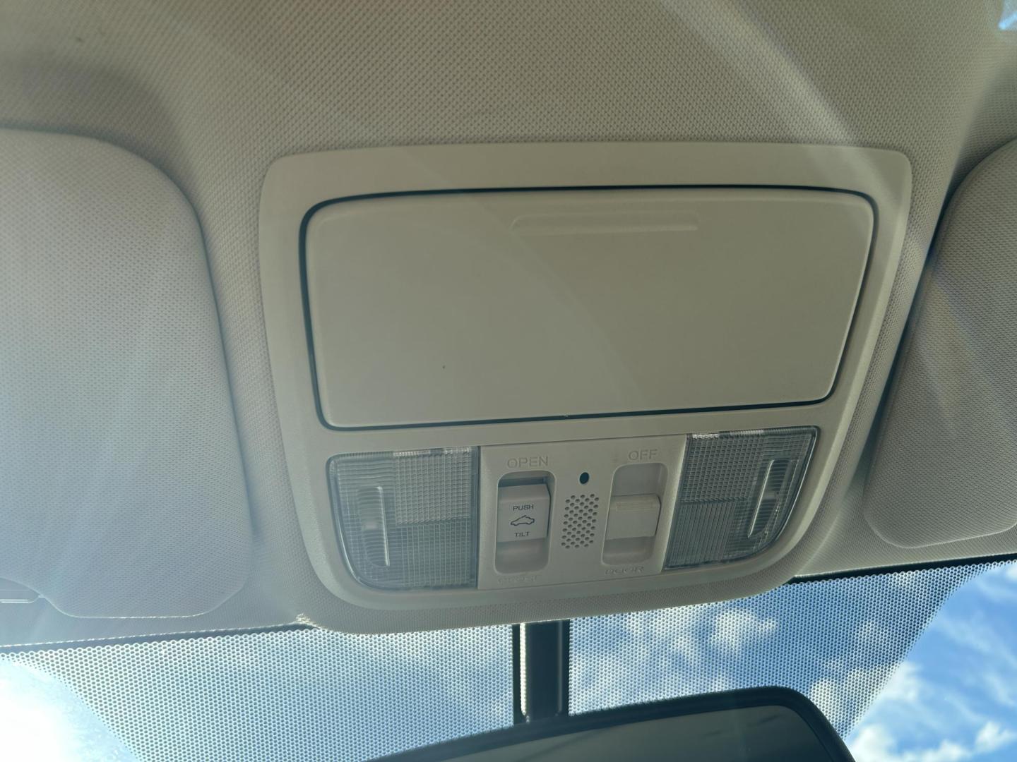 2016 GRAY /Gray Honda CR-V EX-L AWD (5J6RM4H76GL) with an 2.4L L4 DOHC 16V engine, CVT transmission, located at 506 S. Kingshighway, Cape Girardeau, MO, 63703, (573) 235-5000, 37.294991, -89.553635 - 2016 Honda CR-V EX-L 219xxx miles All Wheel Drive 2.4L 4 Cyl. Automatic Leather Backup Camera Power/Heated Seats Sunroof Bluetooth Cruise Power Windows/Locks/Mirrors We have financing available and we accept trades! Fill out a credit application on our website or come by today! If you h - Photo#36