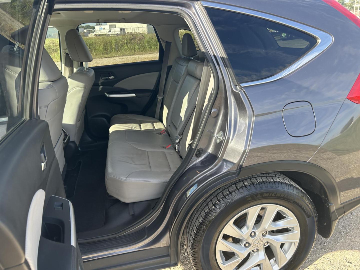 2016 GRAY /Gray Honda CR-V EX-L AWD (5J6RM4H76GL) with an 2.4L L4 DOHC 16V engine, CVT transmission, located at 506 S. Kingshighway, Cape Girardeau, MO, 63703, (573) 235-5000, 37.294991, -89.553635 - 2016 Honda CR-V EX-L 219xxx miles All Wheel Drive 2.4L 4 Cyl. Automatic Leather Backup Camera Power/Heated Seats Sunroof Bluetooth Cruise Power Windows/Locks/Mirrors We have financing available and we accept trades! Fill out a credit application on our website or come by today! If you h - Photo#20