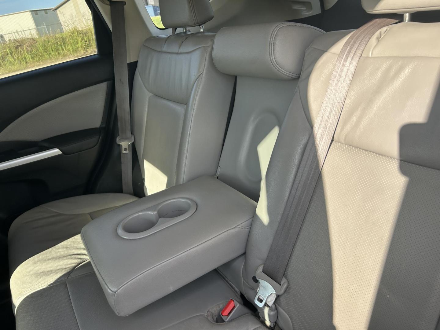 2016 GRAY /Gray Honda CR-V EX-L AWD (5J6RM4H76GL) with an 2.4L L4 DOHC 16V engine, CVT transmission, located at 506 S. Kingshighway, Cape Girardeau, MO, 63703, (573) 235-5000, 37.294991, -89.553635 - 2016 Honda CR-V EX-L 219xxx miles All Wheel Drive 2.4L 4 Cyl. Automatic Leather Backup Camera Power/Heated Seats Sunroof Bluetooth Cruise Power Windows/Locks/Mirrors We have financing available and we accept trades! Fill out a credit application on our website or come by today! If you h - Photo#21