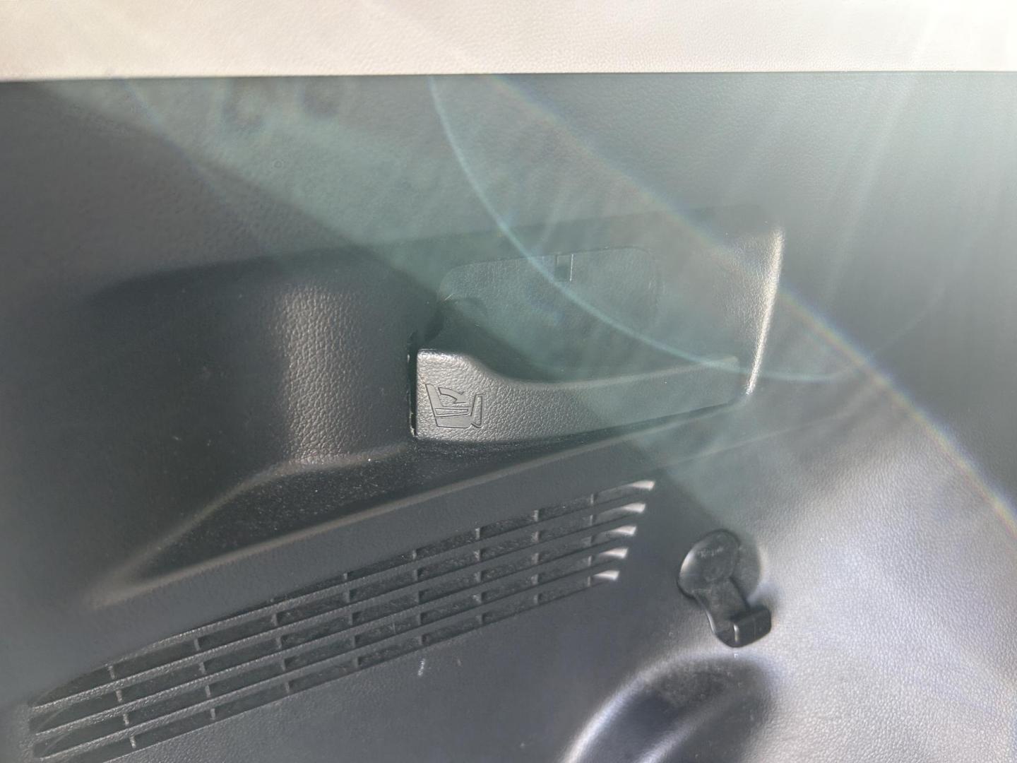 2016 GRAY /Gray Honda CR-V EX-L AWD (5J6RM4H76GL) with an 2.4L L4 DOHC 16V engine, CVT transmission, located at 506 S. Kingshighway, Cape Girardeau, MO, 63703, (573) 235-5000, 37.294991, -89.553635 - 2016 Honda CR-V EX-L 219xxx miles All Wheel Drive 2.4L 4 Cyl. Automatic Leather Backup Camera Power/Heated Seats Sunroof Bluetooth Cruise Power Windows/Locks/Mirrors We have financing available and we accept trades! Fill out a credit application on our website or come by today! If you h - Photo#40