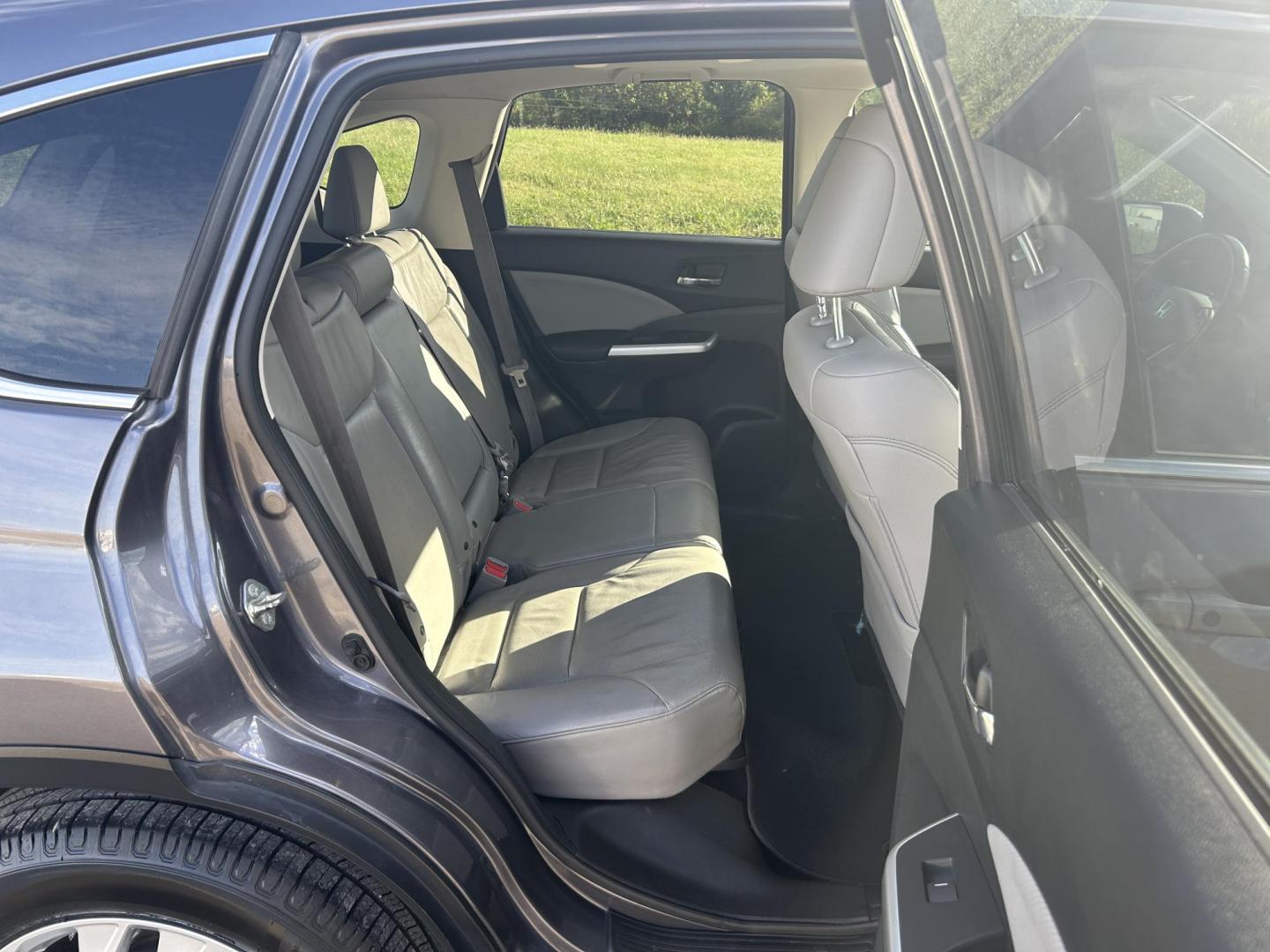 2016 GRAY /Gray Honda CR-V EX-L AWD (5J6RM4H76GL) with an 2.4L L4 DOHC 16V engine, CVT transmission, located at 506 S. Kingshighway, Cape Girardeau, MO, 63703, (573) 235-5000, 37.294991, -89.553635 - 2016 Honda CR-V EX-L 219xxx miles All Wheel Drive 2.4L 4 Cyl. Automatic Leather Backup Camera Power/Heated Seats Sunroof Bluetooth Cruise Power Windows/Locks/Mirrors We have financing available and we accept trades! Fill out a credit application on our website or come by today! If you h - Photo#23