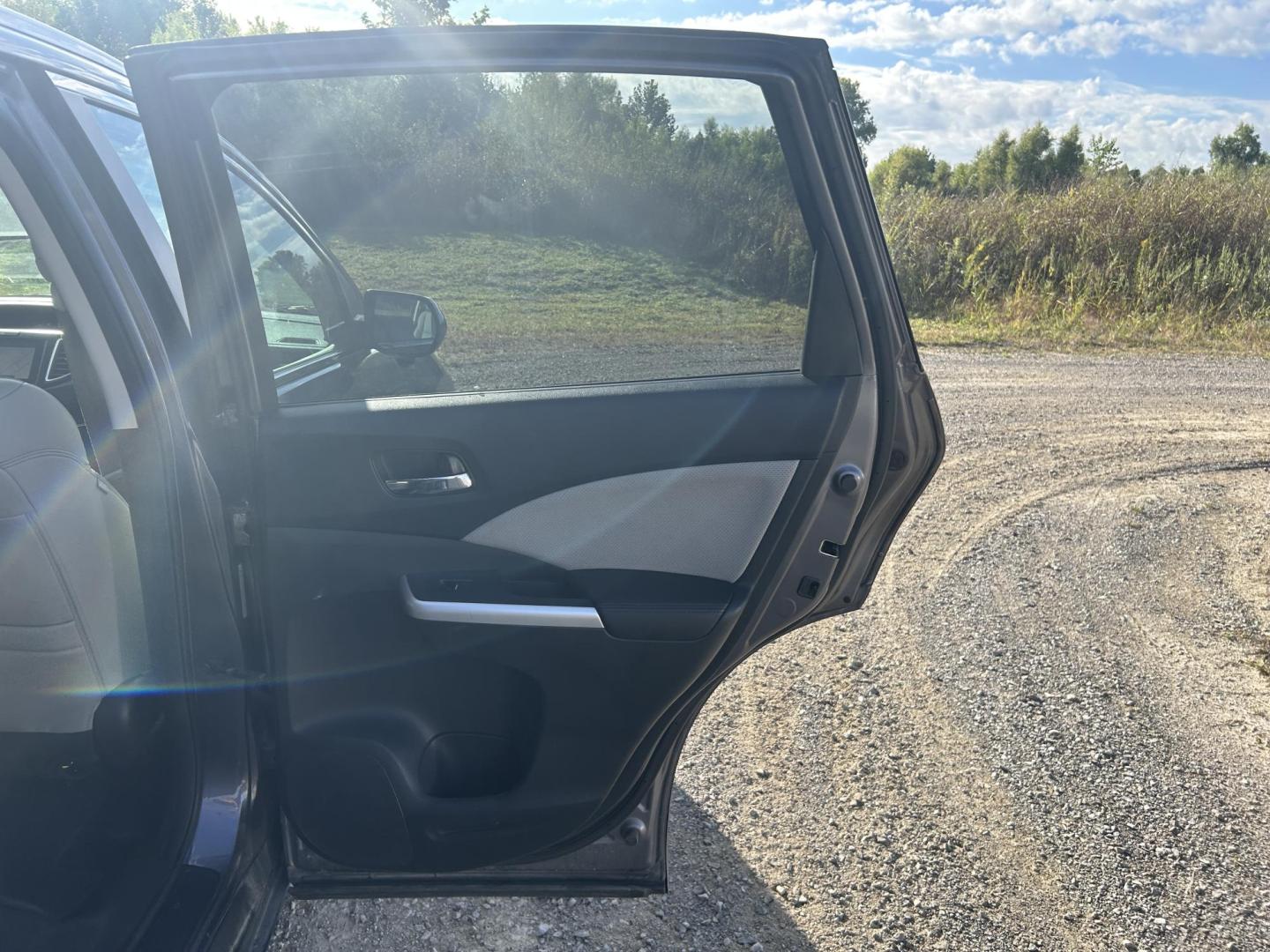 2016 GRAY /Gray Honda CR-V EX-L AWD (5J6RM4H76GL) with an 2.4L L4 DOHC 16V engine, CVT transmission, located at 506 S. Kingshighway, Cape Girardeau, MO, 63703, (573) 235-5000, 37.294991, -89.553635 - 2016 Honda CR-V EX-L 219xxx miles All Wheel Drive 2.4L 4 Cyl. Automatic Leather Backup Camera Power/Heated Seats Sunroof Bluetooth Cruise Power Windows/Locks/Mirrors We have financing available and we accept trades! Fill out a credit application on our website or come by today! If you h - Photo#22