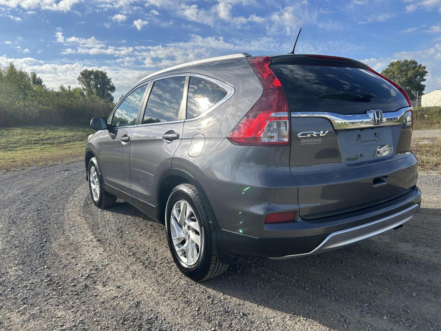 2016 GRAY /Gray Honda CR-V EX-L AWD (5J6RM4H76GL) with an 2.4L L4 DOHC 16V engine, CVT transmission, located at 506 S. Kingshighway, Cape Girardeau, MO, 63703, (573) 235-5000, 37.294991, -89.553635 - 2016 Honda CR-V EX-L 219xxx miles All Wheel Drive 2.4L 4 Cyl. Automatic Leather Backup Camera Power/Heated Seats Sunroof Bluetooth Cruise Power Windows/Locks/Mirrors We have financing available and we accept trades! Fill out a credit application on our website or come by today! If you h - Photo#9