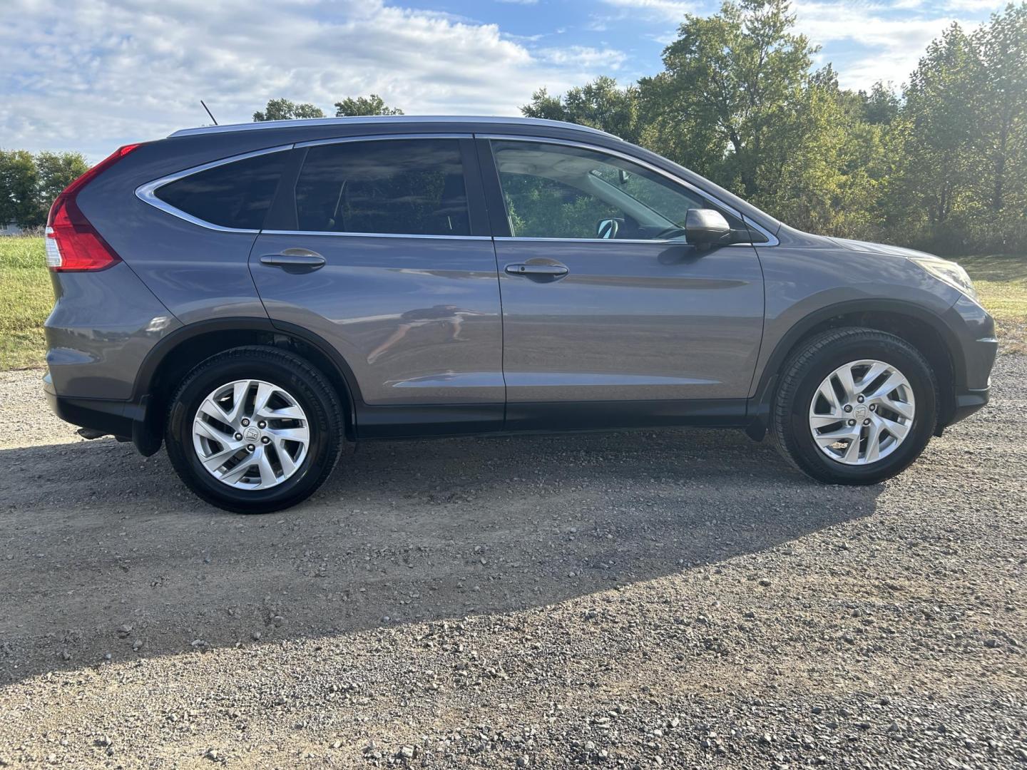 2016 GRAY /Gray Honda CR-V EX-L AWD (5J6RM4H76GL) with an 2.4L L4 DOHC 16V engine, CVT transmission, located at 506 S. Kingshighway, Cape Girardeau, MO, 63703, (573) 235-5000, 37.294991, -89.553635 - 2016 Honda CR-V EX-L 219xxx miles All Wheel Drive 2.4L 4 Cyl. Automatic Leather Backup Camera Power/Heated Seats Sunroof Bluetooth Cruise Power Windows/Locks/Mirrors We have financing available and we accept trades! Fill out a credit application on our website or come by today! If you h - Photo#12