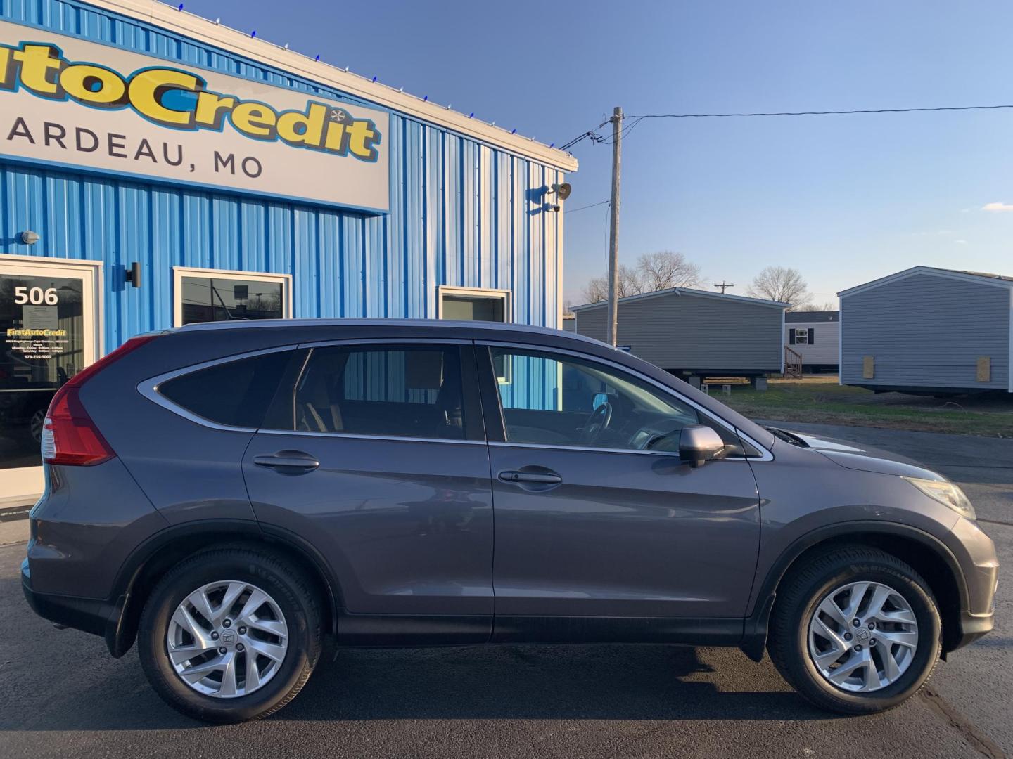 2016 GRAY /Gray Honda CR-V EX-L AWD (5J6RM4H76GL) with an 2.4L L4 DOHC 16V engine, CVT transmission, located at 506 S. Kingshighway, Cape Girardeau, MO, 63703, (573) 235-5000, 37.294991, -89.553635 - 2016 Honda CR-V EX-L 219xxx miles All Wheel Drive 2.4L 4 Cyl. Automatic Leather Backup Camera Power/Heated Seats Sunroof Bluetooth Cruise Power Windows/Locks/Mirrors We have financing available and we accept trades! Fill out a credit application on our website or come by today! If you h - Photo#8