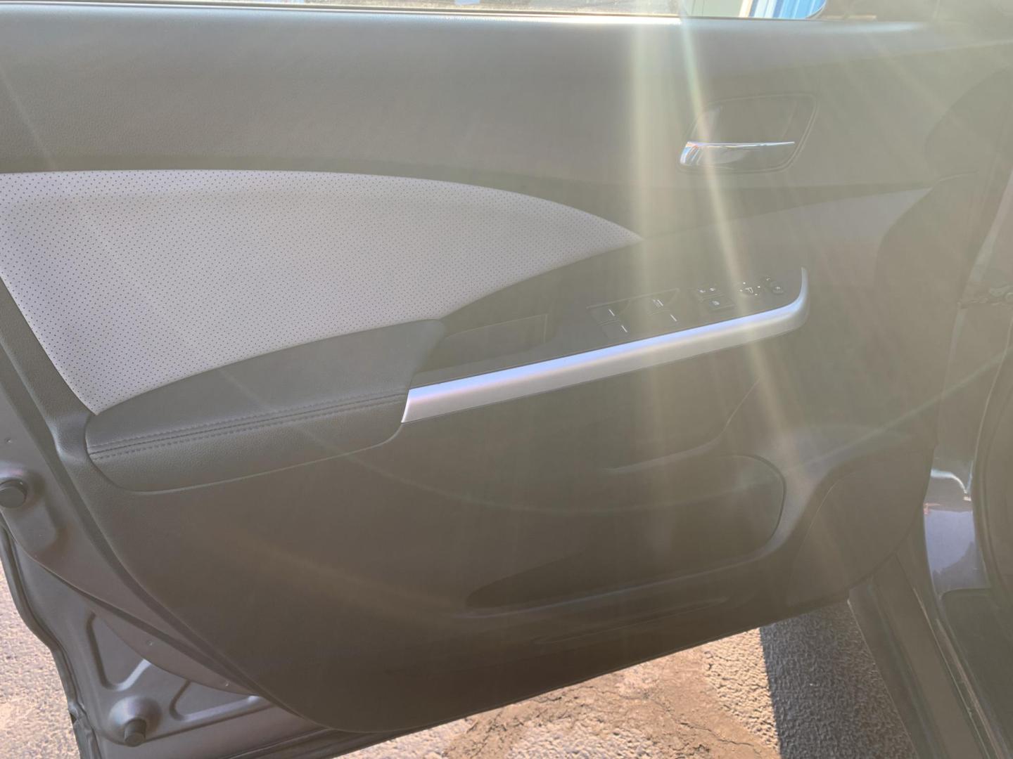 2016 GRAY /Gray Honda CR-V EX-L AWD (5J6RM4H76GL) with an 2.4L L4 DOHC 16V engine, CVT transmission, located at 506 S. Kingshighway, Cape Girardeau, MO, 63703, (573) 235-5000, 37.294991, -89.553635 - 2016 Honda CR-V EX-L 219xxx miles All Wheel Drive 2.4L 4 Cyl. Automatic Leather Backup Camera Power/Heated Seats Sunroof Bluetooth Cruise Power Windows/Locks/Mirrors We have financing available and we accept trades! Fill out a credit application on our website or come by today! If you h - Photo#15