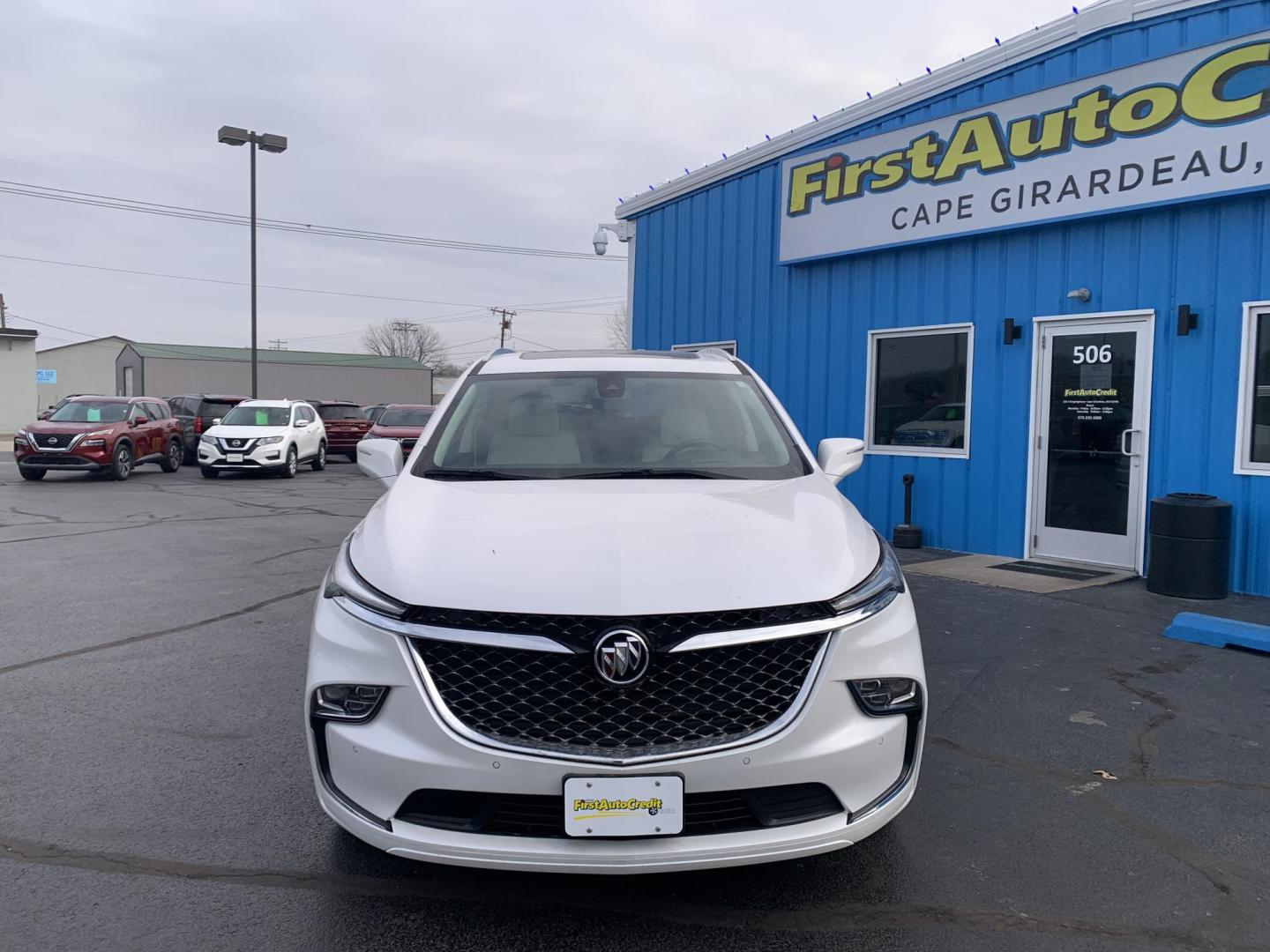 2022 WHITE /Cream Buick Enclave Avenir AWD (5GAEVCKW4NJ) with an 3.6L V6 DOHC 24V engine, Automatic transmission, located at 506 S. Kingshighway, Cape Girardeau, MO, 63703, (573) 235-5000, 37.294991, -89.553635 - 2022 Buick Enclave Avenir AWD Only 40xxx miles!! All Wheel Drive 3.6L 6 Cylinder Automatic Leather Heads Up Display Navigation Integrated Rearview Mirror Dual Climate Control Power/Heated/Cooled Seats Heated Rear Seats Backup Camera Panoramic Sunroof/Moonroof Bluetooth Remote Start P - Photo#1