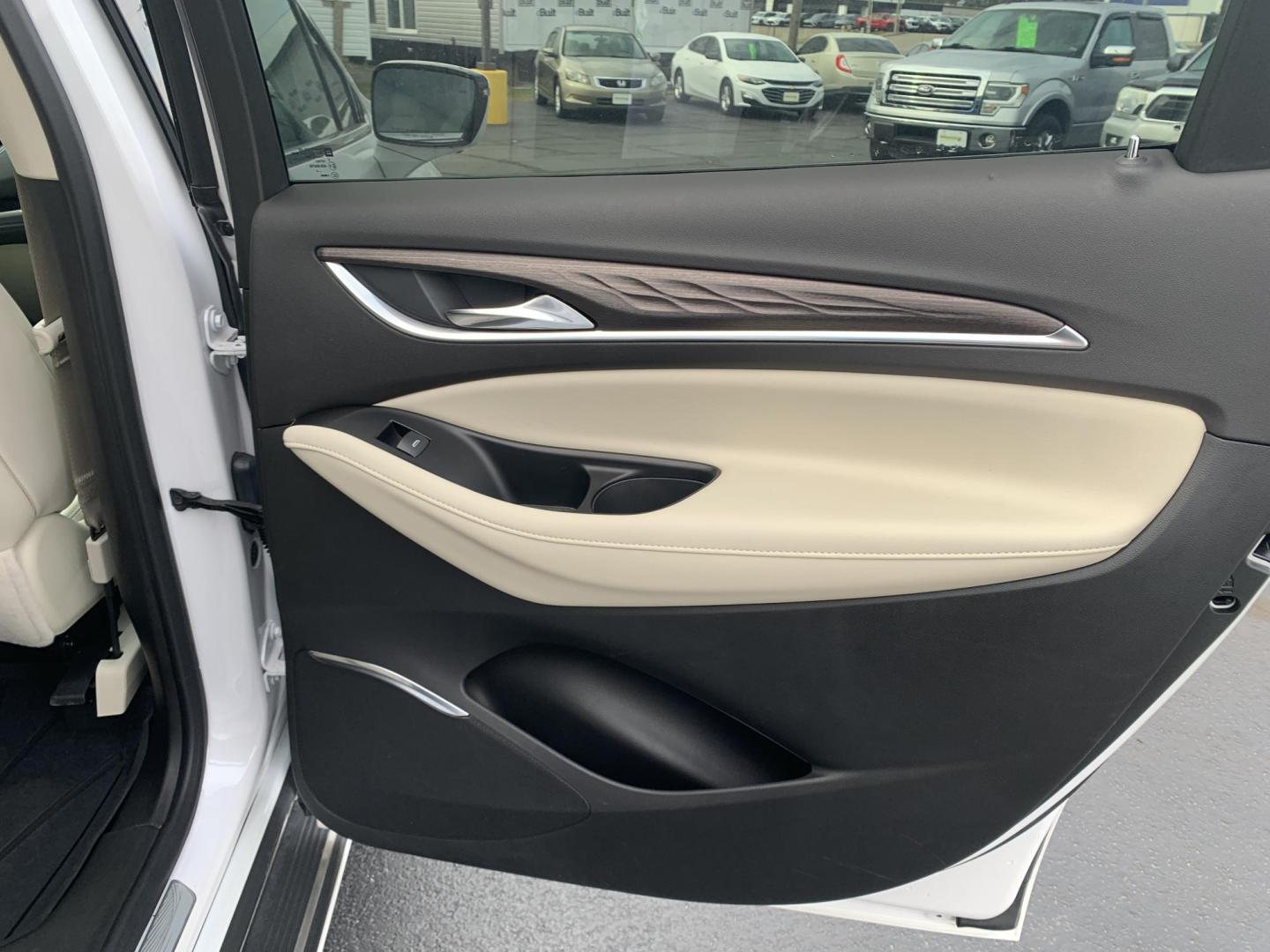 2022 WHITE /Cream Buick Enclave Avenir AWD (5GAEVCKW4NJ) with an 3.6L V6 DOHC 24V engine, Automatic transmission, located at 506 S. Kingshighway, Cape Girardeau, MO, 63703, (573) 235-5000, 37.294991, -89.553635 - 2022 Buick Enclave Avenir AWD Only 40xxx miles!! All Wheel Drive 3.6L 6 Cylinder Automatic Leather Heads Up Display Navigation Integrated Rearview Mirror Dual Climate Control Power/Heated/Cooled Seats Heated Rear Seats Backup Camera Panoramic Sunroof/Moonroof Bluetooth Remote Start P - Photo#21