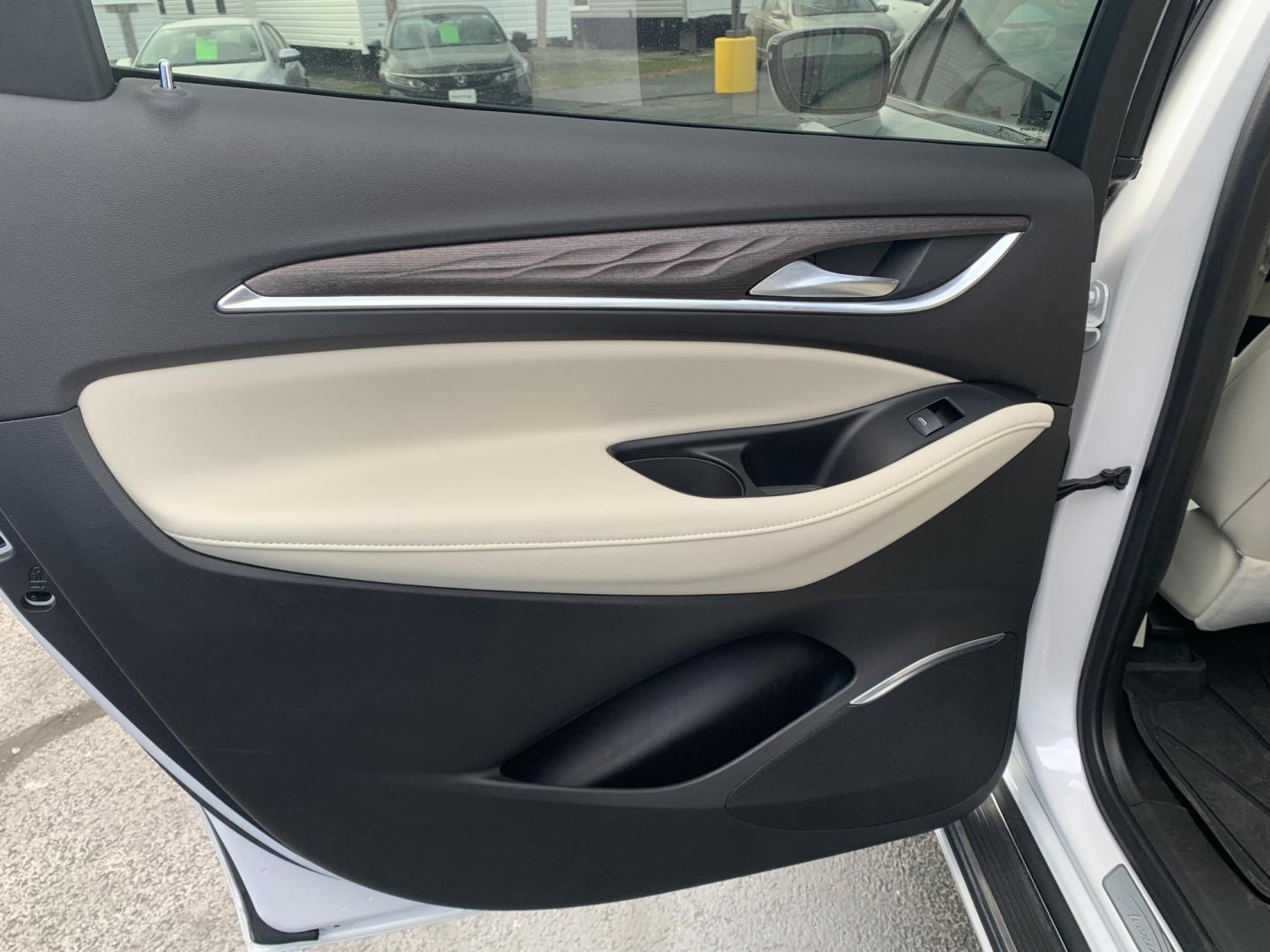 2022 WHITE /Cream Buick Enclave Avenir AWD (5GAEVCKW4NJ) with an 3.6L V6 DOHC 24V engine, Automatic transmission, located at 506 S. Kingshighway, Cape Girardeau, MO, 63703, (573) 235-5000, 37.294991, -89.553635 - 2022 Buick Enclave Avenir AWD Only 40xxx miles!! All Wheel Drive 3.6L 6 Cylinder Automatic Leather Heads Up Display Navigation Integrated Rearview Mirror Dual Climate Control Power/Heated/Cooled Seats Heated Rear Seats Backup Camera Panoramic Sunroof/Moonroof Bluetooth Remote Start P - Photo#19