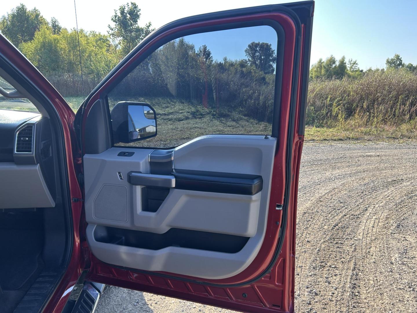 2015 MAROON /Gray Ford F-150 XLT SuperCrew 6.5-ft. Bed 4WD (1FTEW1EP7FK) with an 2.7L V6 DOHC 24V engine, 6-Speed Automatic transmission, located at 506 S. Kingshighway, Cape Girardeau, MO, 63703, (573) 235-5000, 37.294991, -89.553635 - 2015 Ford F-150 XLT 199xxx miles 4x4 2.7L V6 Automatic Backup Camera Heated Front Seats Power Driver Seat Bluetooth Cruise Power Windows/Locks/Mirrors We have financing available and we accept trades! Fill out a credit application on our website or come by today! If you have any question - Photo#15