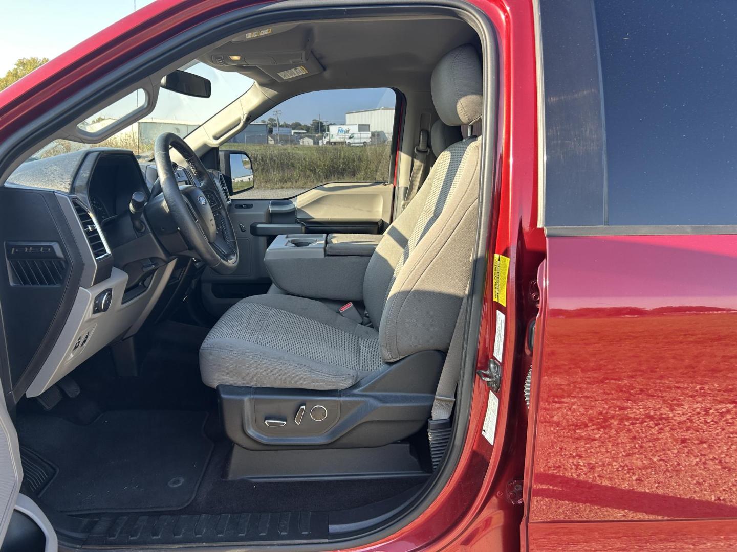 2015 MAROON /Gray Ford F-150 XLT SuperCrew 6.5-ft. Bed 4WD (1FTEW1EP7FK) with an 2.7L V6 DOHC 24V engine, 6-Speed Automatic transmission, located at 506 S. Kingshighway, Cape Girardeau, MO, 63703, (573) 235-5000, 37.294991, -89.553635 - 2015 Ford F-150 XLT 199xxx miles 4x4 2.7L V6 Automatic Backup Camera Heated Front Seats Power Driver Seat Bluetooth Cruise Power Windows/Locks/Mirrors We have financing available and we accept trades! Fill out a credit application on our website or come by today! If you have any question - Photo#14