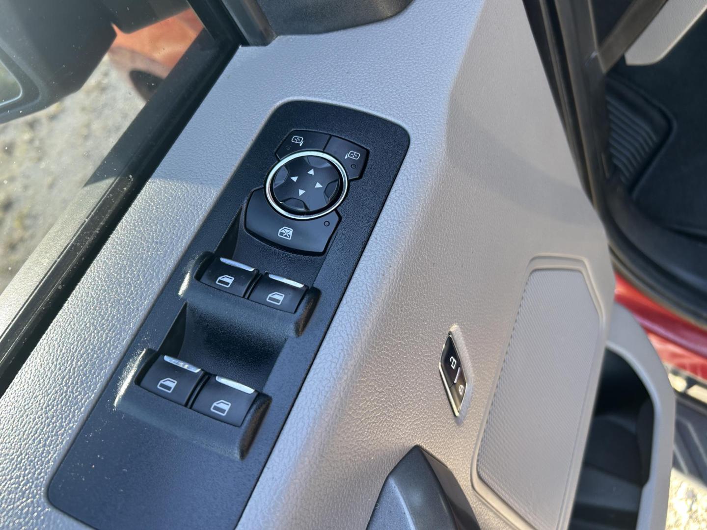 2015 MAROON /Gray Ford F-150 XLT SuperCrew 6.5-ft. Bed 4WD (1FTEW1EP7FK) with an 2.7L V6 DOHC 24V engine, 6-Speed Automatic transmission, located at 506 S. Kingshighway, Cape Girardeau, MO, 63703, (573) 235-5000, 37.294991, -89.553635 - 2015 Ford F-150 XLT 199xxx miles 4x4 2.7L V6 Automatic Backup Camera Heated Front Seats Power Driver Seat Bluetooth Cruise Power Windows/Locks/Mirrors We have financing available and we accept trades! Fill out a credit application on our website or come by today! If you have any question - Photo#24