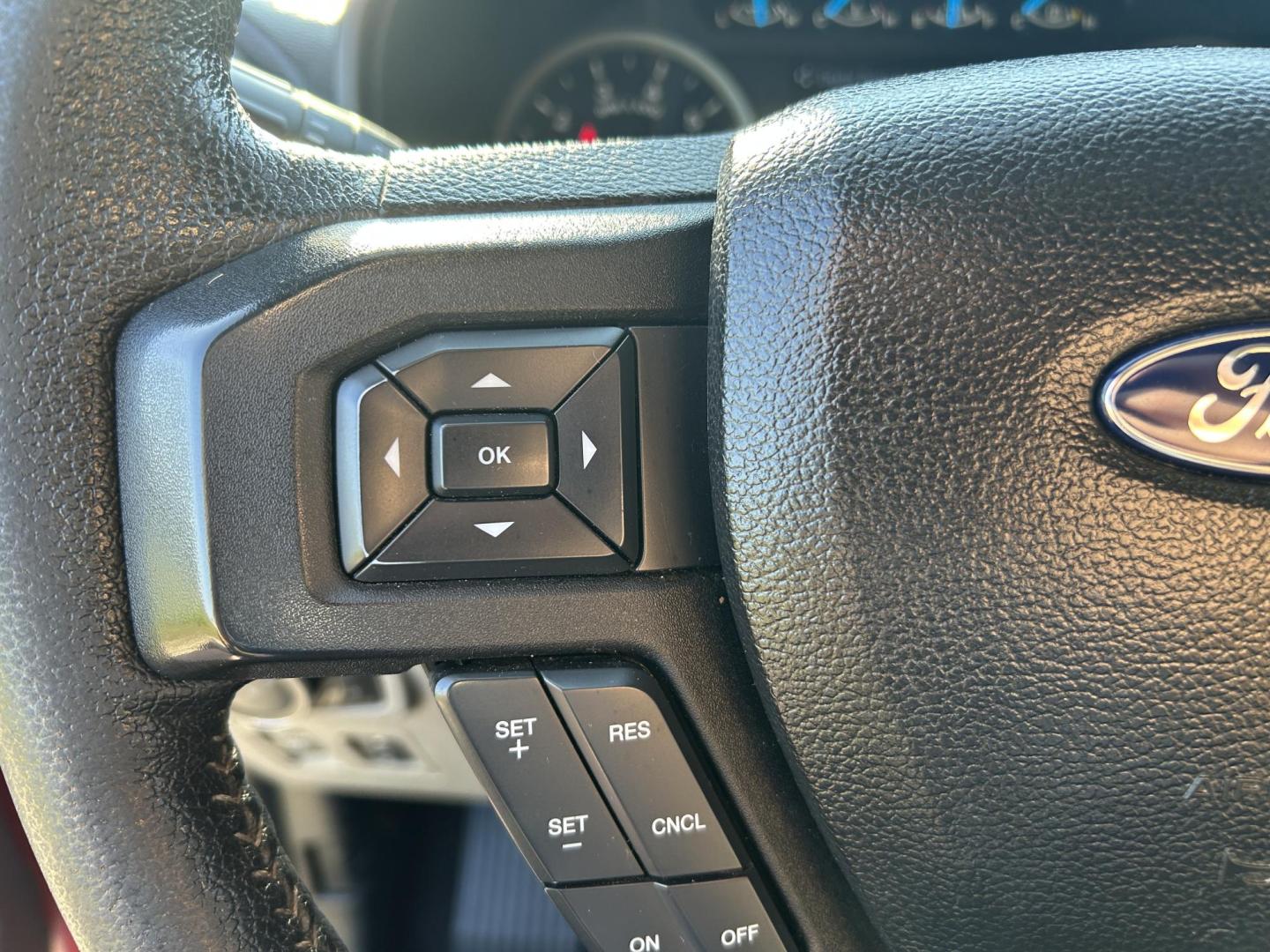 2015 MAROON /Gray Ford F-150 XLT SuperCrew 6.5-ft. Bed 4WD (1FTEW1EP7FK) with an 2.7L V6 DOHC 24V engine, 6-Speed Automatic transmission, located at 506 S. Kingshighway, Cape Girardeau, MO, 63703, (573) 235-5000, 37.294991, -89.553635 - 2015 Ford F-150 XLT 199xxx miles 4x4 2.7L V6 Automatic Backup Camera Heated Front Seats Power Driver Seat Bluetooth Cruise Power Windows/Locks/Mirrors We have financing available and we accept trades! Fill out a credit application on our website or come by today! If you have any question - Photo#27