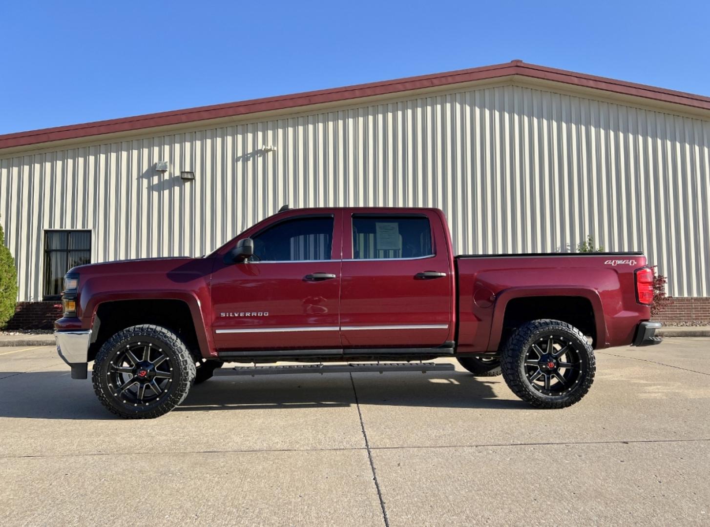 2015 MAROON /Black Leather Chevrolet Silverado 1500 LTZ Crew Cab 4WD (3GCUKSEC3FG) with an 5.3L V8 engine, Automatic transmission, located at 2990 Old Orchard Rd., Jackson, MO, 63755, 37.354214, -89.612106 - 2015 Chevrolet Silverado 1500 LTZ 159xxx miles 4x4 5.3L V8 Automatic Leather Navigation Power/Heated/Cooled Seats Backup Camera Bluetooth Remote Start Cruise Power Windows/Locks/Mirrors We have financing available and we accept trades! Fill out a credit application on our website or com - Photo#8