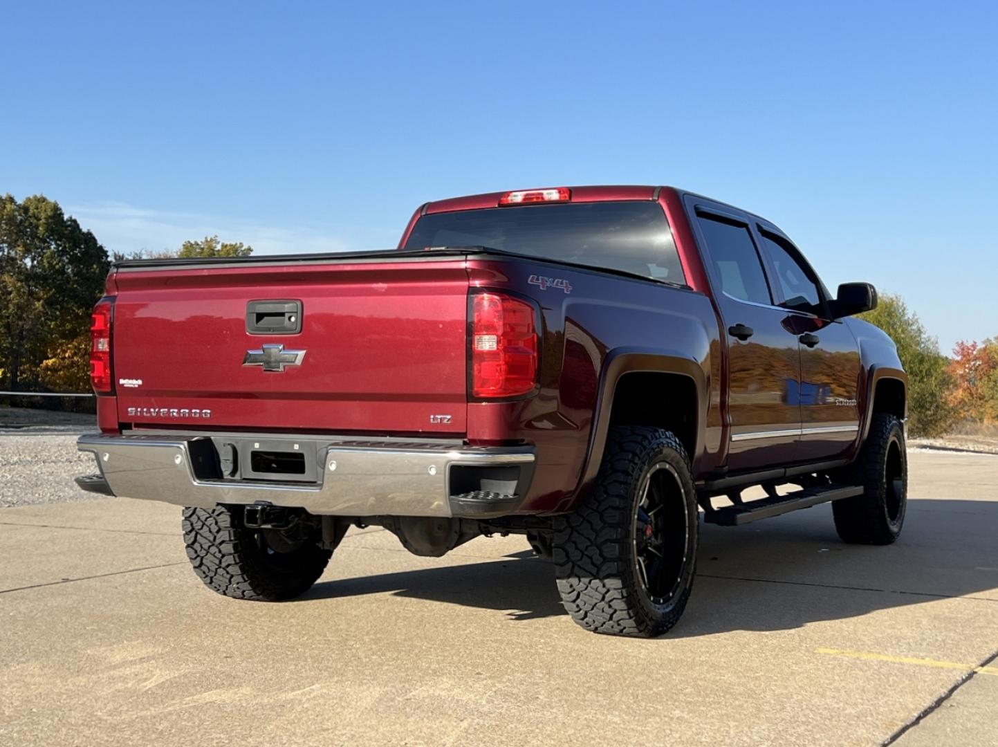 2015 MAROON /Black Leather Chevrolet Silverado 1500 LTZ Crew Cab 4WD (3GCUKSEC3FG) with an 5.3L V8 engine, Automatic transmission, located at 2990 Old Orchard Rd., Jackson, MO, 63755, 37.354214, -89.612106 - 2015 Chevrolet Silverado 1500 LTZ 159xxx miles 4x4 5.3L V8 Automatic Leather Navigation Power/Heated/Cooled Seats Backup Camera Bluetooth Remote Start Cruise Power Windows/Locks/Mirrors We have financing available and we accept trades! Fill out a credit application on our website or com - Photo#10