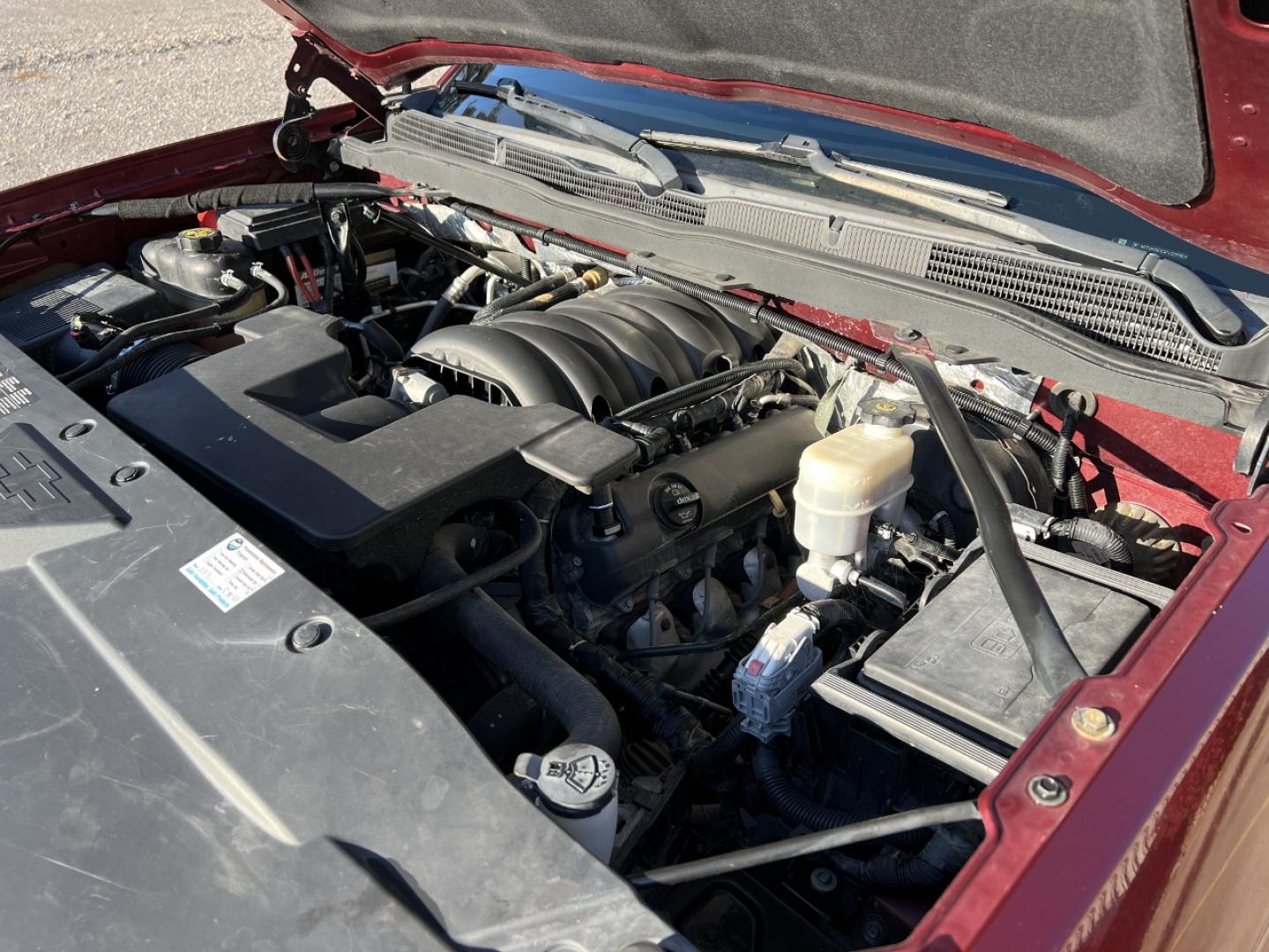 2015 MAROON /Black Leather Chevrolet Silverado 1500 LTZ Crew Cab 4WD (3GCUKSEC3FG) with an 5.3L V8 engine, Automatic transmission, located at 2990 Old Orchard Rd., Jackson, MO, 63755, 37.354214, -89.612106 - 2015 Chevrolet Silverado 1500 LTZ 159xxx miles 4x4 5.3L V8 Automatic Leather Navigation Power/Heated/Cooled Seats Backup Camera Bluetooth Remote Start Cruise Power Windows/Locks/Mirrors We have financing available and we accept trades! Fill out a credit application on our website or com - Photo#32