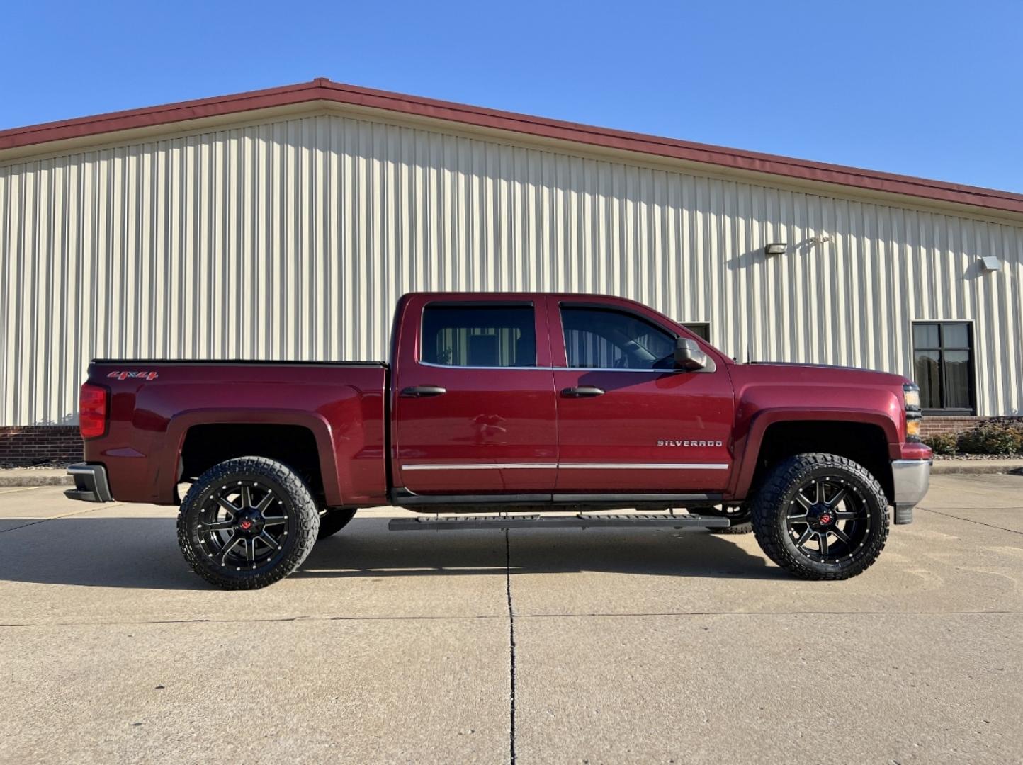 2015 MAROON /Black Leather Chevrolet Silverado 1500 LTZ Crew Cab 4WD (3GCUKSEC3FG) with an 5.3L V8 engine, Automatic transmission, located at 2990 Old Orchard Rd., Jackson, MO, 63755, 37.354214, -89.612106 - 2015 Chevrolet Silverado 1500 LTZ 159xxx miles 4x4 5.3L V8 Automatic Leather Navigation Power/Heated/Cooled Seats Backup Camera Bluetooth Remote Start Cruise Power Windows/Locks/Mirrors We have financing available and we accept trades! Fill out a credit application on our website or com - Photo#9
