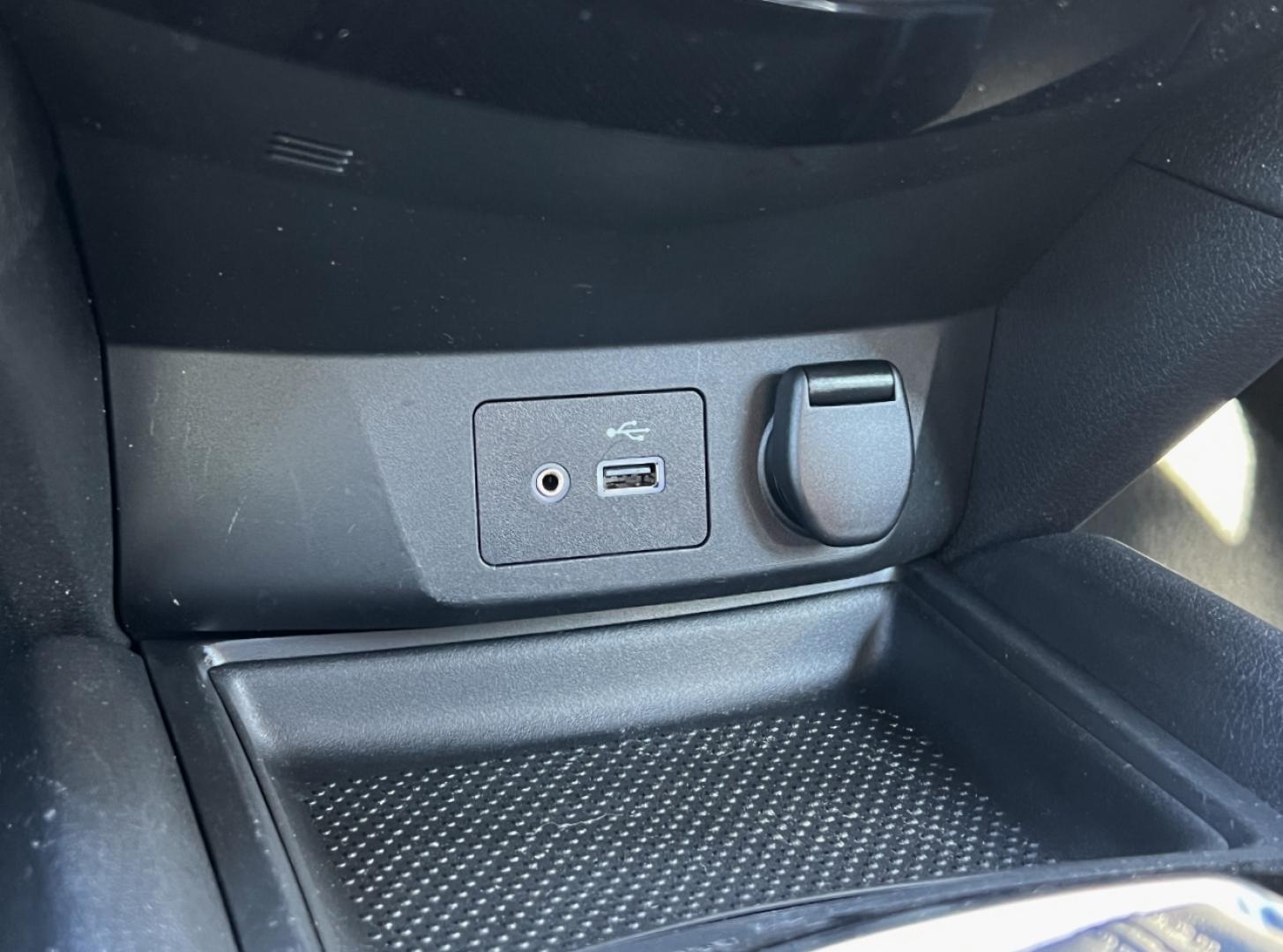 2020 WHITE /Black Cloth Nissan Rogue S AWD (5N1AT2MV8LC) with an 2.5L 4 Cyl. engine, CVT transmission, located at 2990 Old Orchard Rd., Jackson, MO, 63755, 37.354214, -89.612106 - 2020 Nissan Rogue S Only 59xxx miles All Wheel Drive 2.5L 4 Cyl. Automatic Backup Camera Heated Seats Bluetooth Cruise Power Windows/Locks/Mirrors We have financing available and we accept trades! Fill out a credit application on our website or come by today! If you have any questions, gi - Photo#24