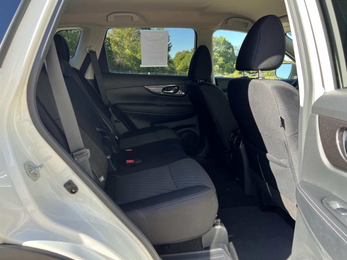 2020 WHITE /Black Cloth Nissan Rogue S AWD (5N1AT2MV8LC) with an 2.5L 4 Cyl. engine, CVT transmission, located at 2990 Old Orchard Rd., Jackson, MO, 63755, 37.354214, -89.612106 - 2020 Nissan Rogue S Only 59xxx miles All Wheel Drive 2.5L 4 Cyl. Automatic Backup Camera Heated Seats Bluetooth Cruise Power Windows/Locks/Mirrors We have financing available and we accept trades! Fill out a credit application on our website or come by today! If you have any questions, gi - Photo#17