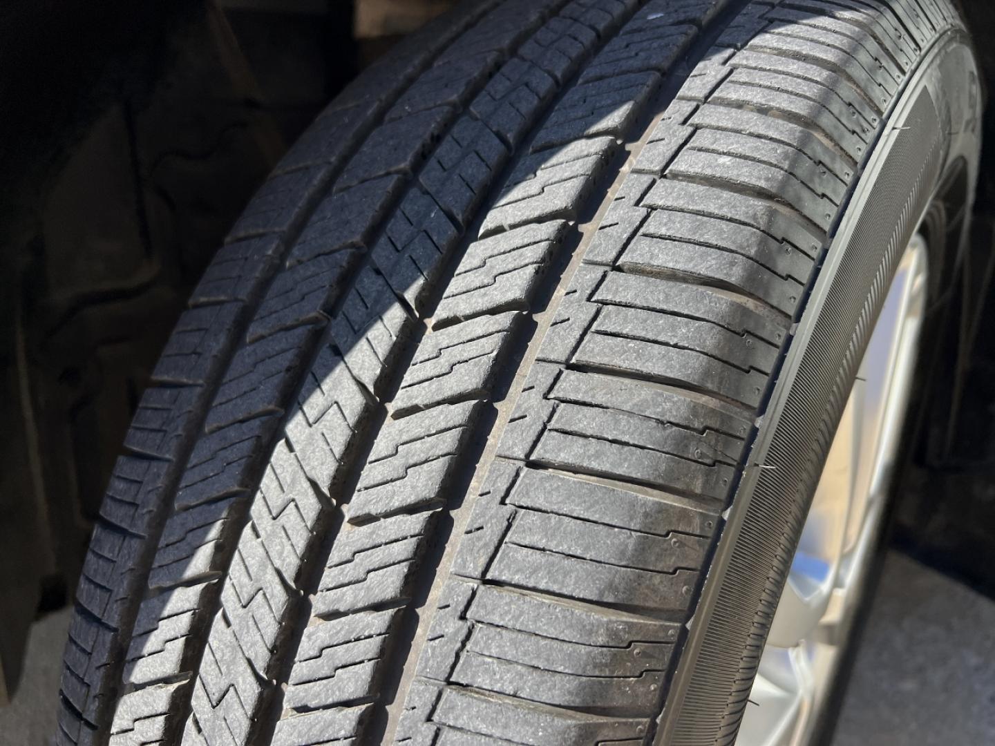 2020 WHITE /Black Cloth Nissan Rogue S AWD (5N1AT2MV8LC) with an 2.5L 4 Cyl. engine, CVT transmission, located at 2990 Old Orchard Rd., Jackson, MO, 63755, 37.354214, -89.612106 - 2020 Nissan Rogue S Only 59xxx miles All Wheel Drive 2.5L 4 Cyl. Automatic Backup Camera Heated Seats Bluetooth Cruise Power Windows/Locks/Mirrors We have financing available and we accept trades! Fill out a credit application on our website or come by today! If you have any questions, gi - Photo#30