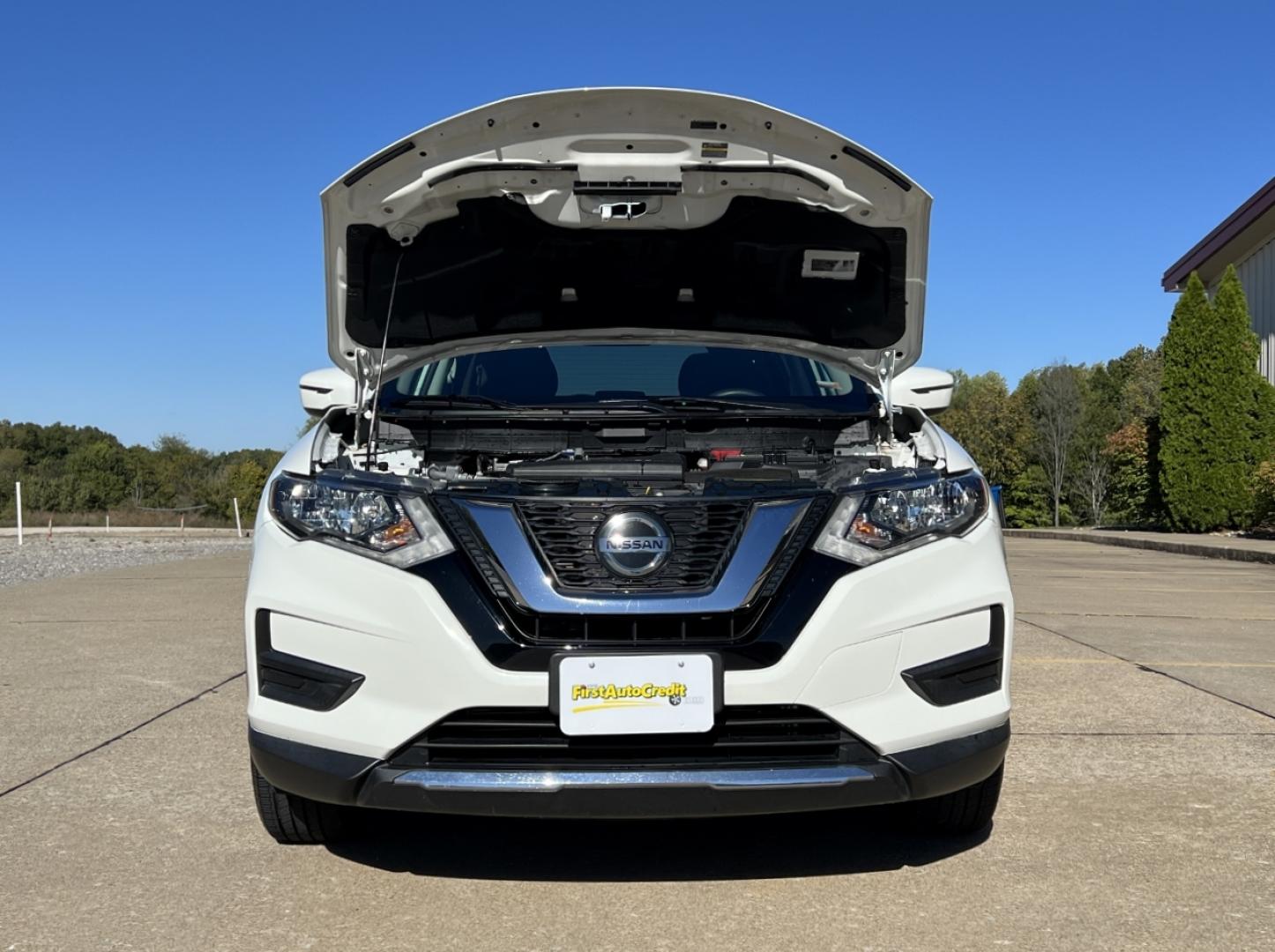 2020 WHITE /Black Cloth Nissan Rogue S AWD (5N1AT2MV8LC) with an 2.5L 4 Cyl. engine, CVT transmission, located at 2990 Old Orchard Rd., Jackson, MO, 63755, 37.354214, -89.612106 - 2020 Nissan Rogue S Only 59xxx miles All Wheel Drive 2.5L 4 Cyl. Automatic Backup Camera Heated Seats Bluetooth Cruise Power Windows/Locks/Mirrors We have financing available and we accept trades! Fill out a credit application on our website or come by today! If you have any questions, gi - Photo#28