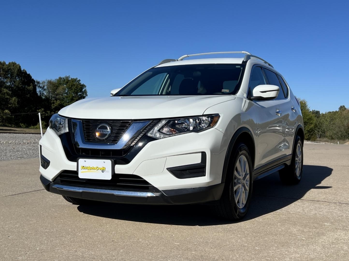 2020 WHITE /Black Cloth Nissan Rogue S AWD (5N1AT2MV8LC) with an 2.5L 4 Cyl. engine, CVT transmission, located at 2990 Old Orchard Rd., Jackson, MO, 63755, 37.354214, -89.612106 - 2020 Nissan Rogue S Only 59xxx miles All Wheel Drive 2.5L 4 Cyl. Automatic Backup Camera Heated Seats Bluetooth Cruise Power Windows/Locks/Mirrors We have financing available and we accept trades! Fill out a credit application on our website or come by today! If you have any questions, gi - Photo#5