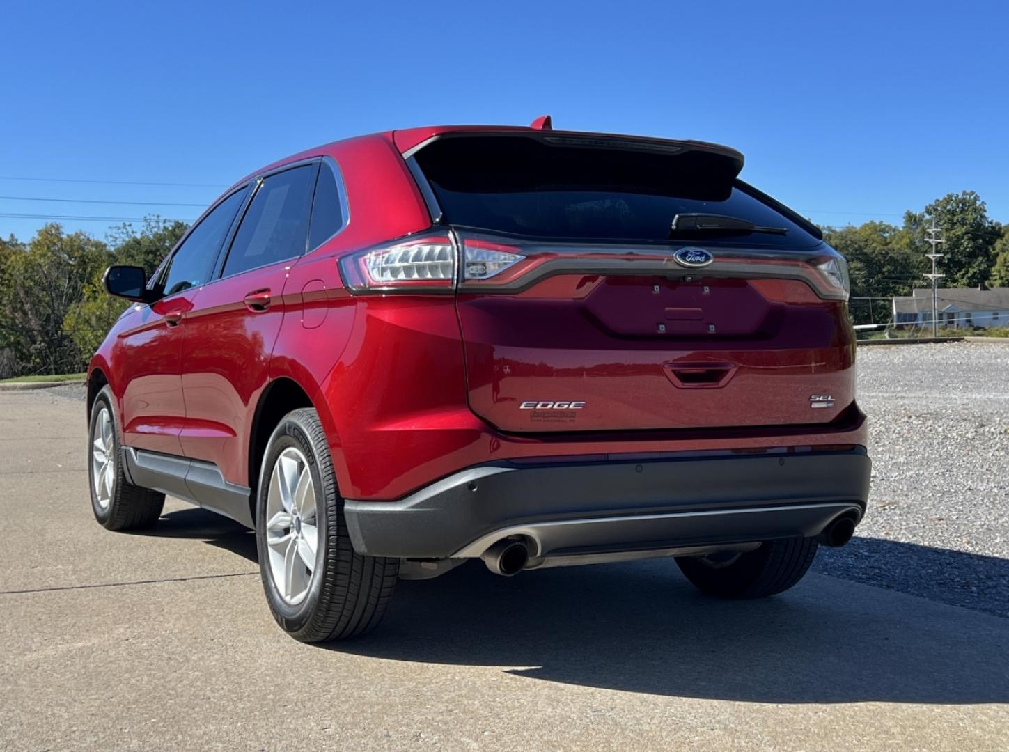 2018 RED /Black Leather Ford Edge SEL AWD (2FMPK4J96JB) with an 2.0L 4 Cyl. engine, Automatic transmission, located at 506 S. Kingshighway, Cape Girardeau, MO, 63703, (573) 235-5000, 37.294991, -89.553635 - 2018 Ford Edge SEL 1-Owner 76xxx miles All Wheel Drive 2.0L 4 Cyl. Automatic Leather Navigation Power/Heated Seats Backup Camera Bluetooth Remote Start Cruise Power Windows/Locks/Mirrors We have financing available and we accept trades! Fill out a credit application on our website or c - Photo#11