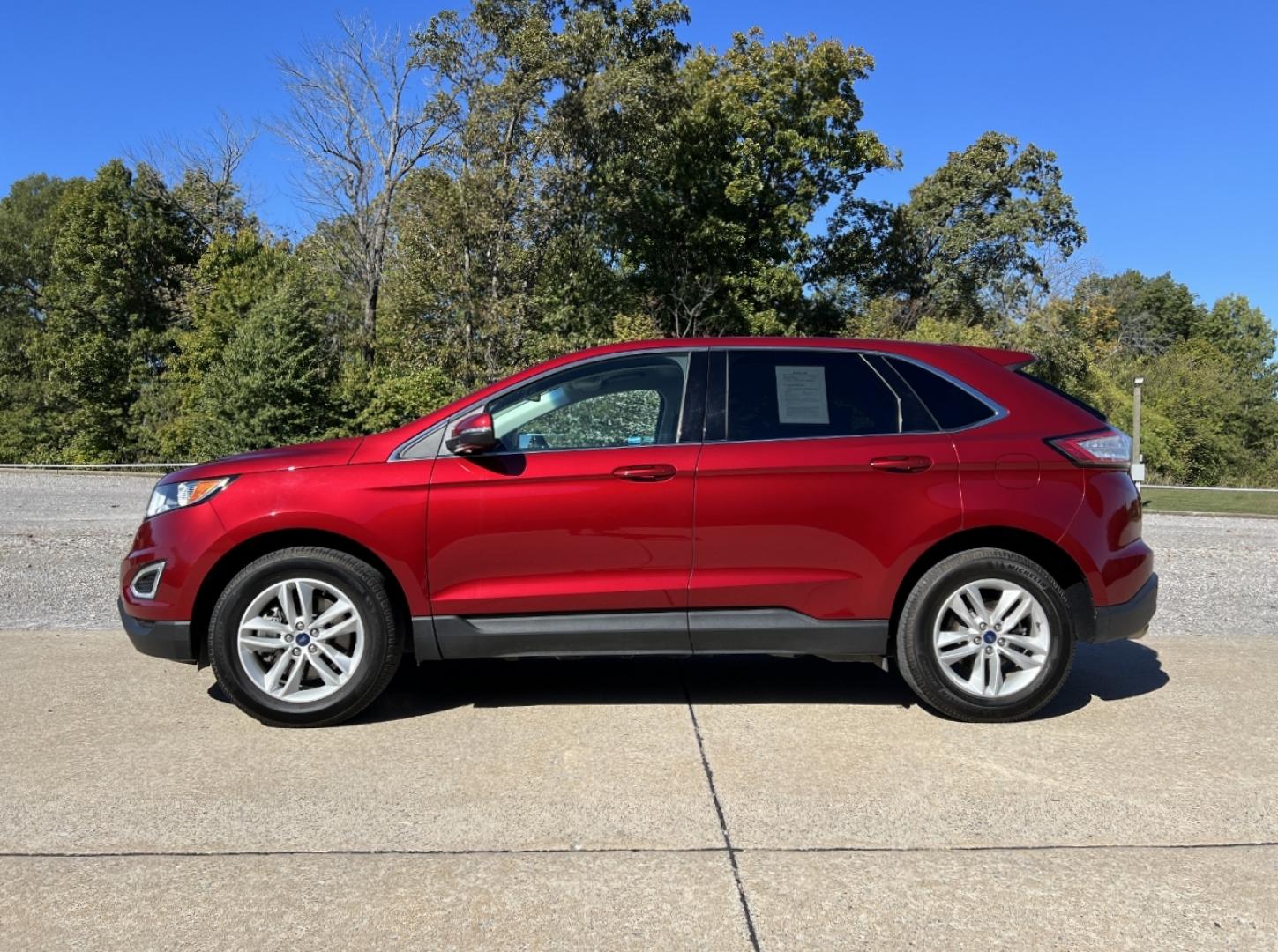 2018 RED /Black Leather Ford Edge SEL AWD (2FMPK4J96JB) with an 2.0L 4 Cyl. engine, Automatic transmission, located at 506 S. Kingshighway, Cape Girardeau, MO, 63703, (573) 235-5000, 37.294991, -89.553635 - 2018 Ford Edge SEL 1-Owner 76xxx miles All Wheel Drive 2.0L 4 Cyl. Automatic Leather Navigation Power/Heated Seats Backup Camera Bluetooth Remote Start Cruise Power Windows/Locks/Mirrors We have financing available and we accept trades! Fill out a credit application on our website or c - Photo#8