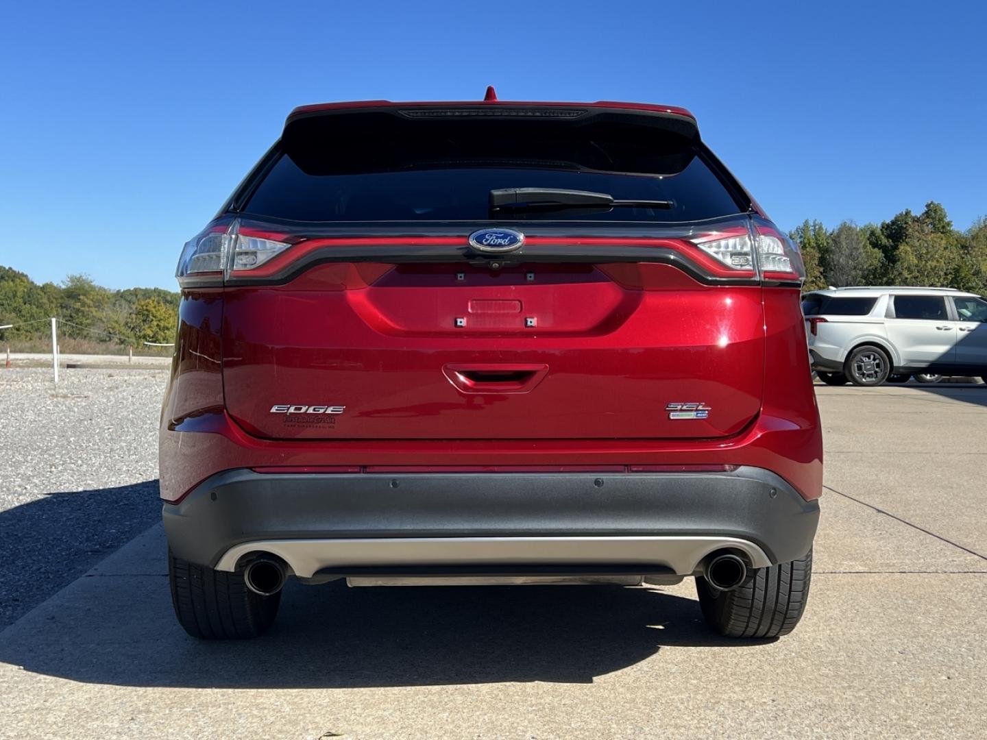 2018 RED /Black Leather Ford Edge SEL AWD (2FMPK4J96JB) with an 2.0L 4 Cyl. engine, Automatic transmission, located at 506 S. Kingshighway, Cape Girardeau, MO, 63703, (573) 235-5000, 37.294991, -89.553635 - 2018 Ford Edge SEL 1-Owner 76xxx miles All Wheel Drive 2.0L 4 Cyl. Automatic Leather Navigation Power/Heated Seats Backup Camera Bluetooth Remote Start Cruise Power Windows/Locks/Mirrors We have financing available and we accept trades! Fill out a credit application on our website or c - Photo#12