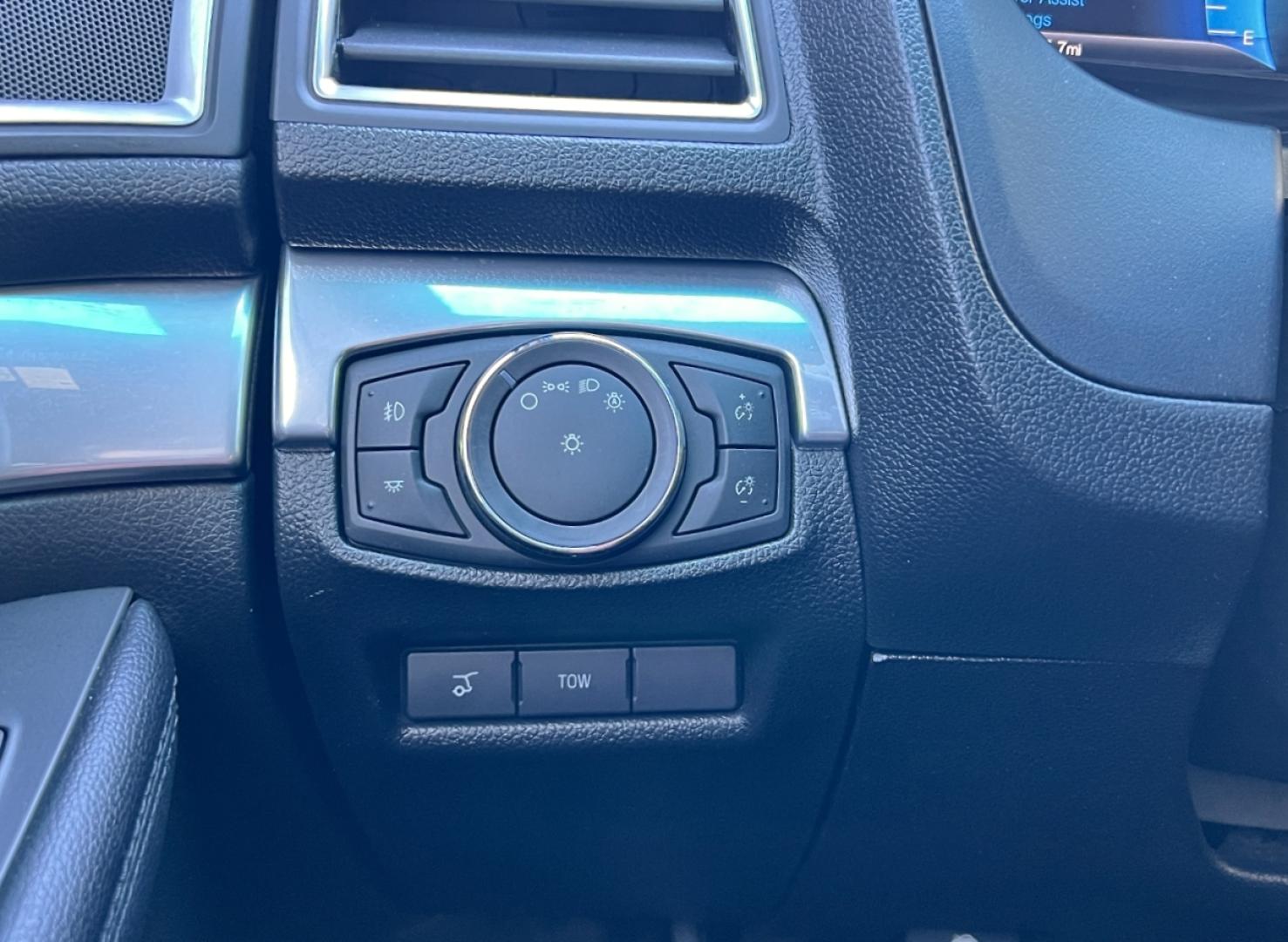 2016 WHITE /Black Leather Ford Explorer Sport 4WD (1FM5K8GT6GG) with an 3.5L V6 engine, Automatic transmission, located at 2990 Old Orchard Rd., Jackson, MO, 63755, 37.354214, -89.612106 - 2016 Ford Explorer Sport 142xxx miles 4 Wheel Drive 3.5L V6 Automatic Leather 3rd Row Navigation Power/Heated/Cooled Seats Heated Seats Backup Camera Bluetooth Remote Start Cruise Power Windows/Locks/Mirrors We have financing available and we accept trades! Fill out a credit applicati - Photo#34