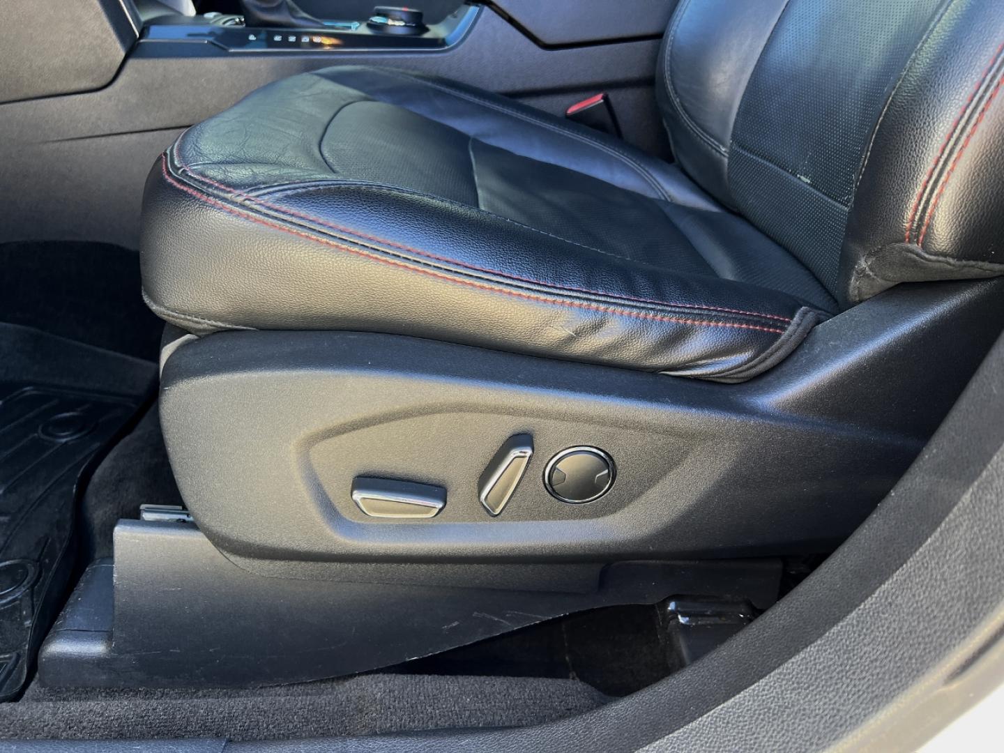 2016 WHITE /Black Leather Ford Explorer Sport 4WD (1FM5K8GT6GG) with an 3.5L V6 engine, Automatic transmission, located at 2990 Old Orchard Rd., Jackson, MO, 63755, 37.354214, -89.612106 - 2016 Ford Explorer Sport 142xxx miles 4 Wheel Drive 3.5L V6 Automatic Leather 3rd Row Navigation Power/Heated/Cooled Seats Heated Seats Backup Camera Bluetooth Remote Start Cruise Power Windows/Locks/Mirrors We have financing available and we accept trades! Fill out a credit applicati - Photo#5