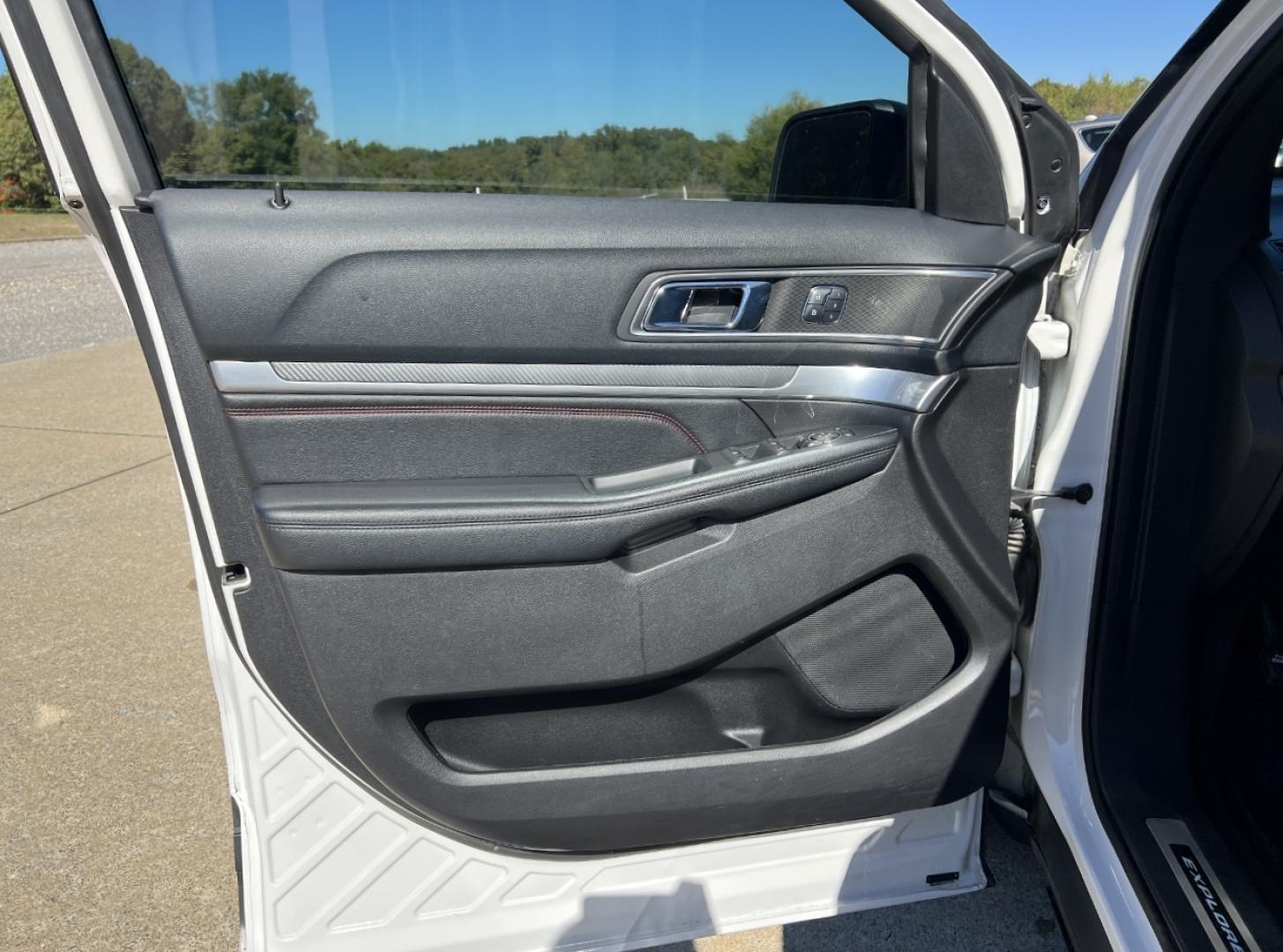 2016 WHITE /Black Leather Ford Explorer Sport 4WD (1FM5K8GT6GG) with an 3.5L V6 engine, Automatic transmission, located at 2990 Old Orchard Rd., Jackson, MO, 63755, 37.354214, -89.612106 - 2016 Ford Explorer Sport 142xxx miles 4 Wheel Drive 3.5L V6 Automatic Leather 3rd Row Navigation Power/Heated/Cooled Seats Heated Seats Backup Camera Bluetooth Remote Start Cruise Power Windows/Locks/Mirrors We have financing available and we accept trades! Fill out a credit applicati - Photo#14