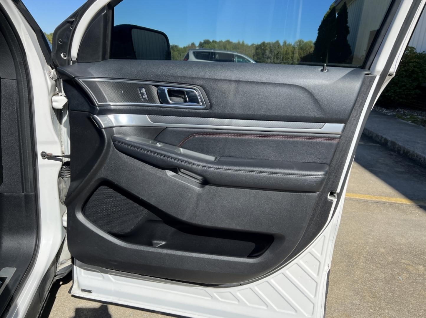 2016 WHITE /Black Leather Ford Explorer Sport 4WD (1FM5K8GT6GG) with an 3.5L V6 engine, Automatic transmission, located at 2990 Old Orchard Rd., Jackson, MO, 63755, 37.354214, -89.612106 - 2016 Ford Explorer Sport 142xxx miles 4 Wheel Drive 3.5L V6 Automatic Leather 3rd Row Navigation Power/Heated/Cooled Seats Heated Seats Backup Camera Bluetooth Remote Start Cruise Power Windows/Locks/Mirrors We have financing available and we accept trades! Fill out a credit applicati - Photo#16