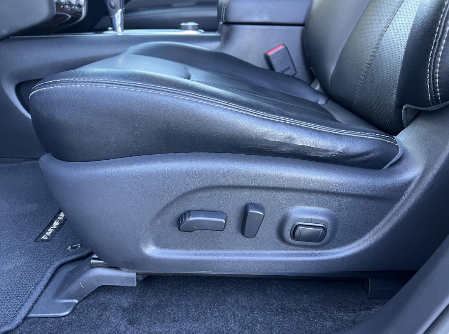 2015 SILVER /Black Leather Nissan Pathfinder Platinum 4WD (5N1AR2MM1FC) with an 3.5L V6 engine, Continuously Variable Transmission transmission, located at 2990 Old Orchard Rd., Jackson, MO, 63755, 37.354214, -89.612106 - 2015 Nissan Platinum 148xxx miles 4 Wheel Drive 3.5L V6 Automatic Leather 3rd Row Navigation Rear Entertainment Power/Heated/Cooled Seats Heated Rear Seats Heated Steering Wheel Backup Camera Sunroof Bluetooth Remote Start Cruise Power Windows/Locks/Mirrors We have financing availa - Photo#7