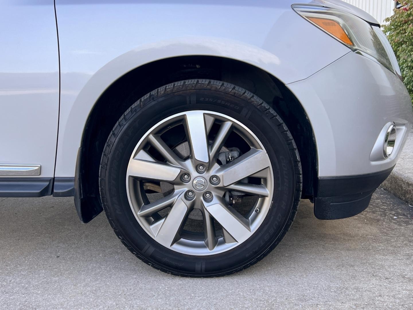 2015 SILVER /Black Leather Nissan Pathfinder Platinum 4WD (5N1AR2MM1FC) with an 3.5L V6 engine, Continuously Variable Transmission transmission, located at 2990 Old Orchard Rd., Jackson, MO, 63755, 37.354214, -89.612106 - 2015 Nissan Platinum 148xxx miles 4 Wheel Drive 3.5L V6 Automatic Leather 3rd Row Navigation Rear Entertainment Power/Heated/Cooled Seats Heated Rear Seats Heated Steering Wheel Backup Camera Sunroof Bluetooth Remote Start Cruise Power Windows/Locks/Mirrors We have financing availa - Photo#47