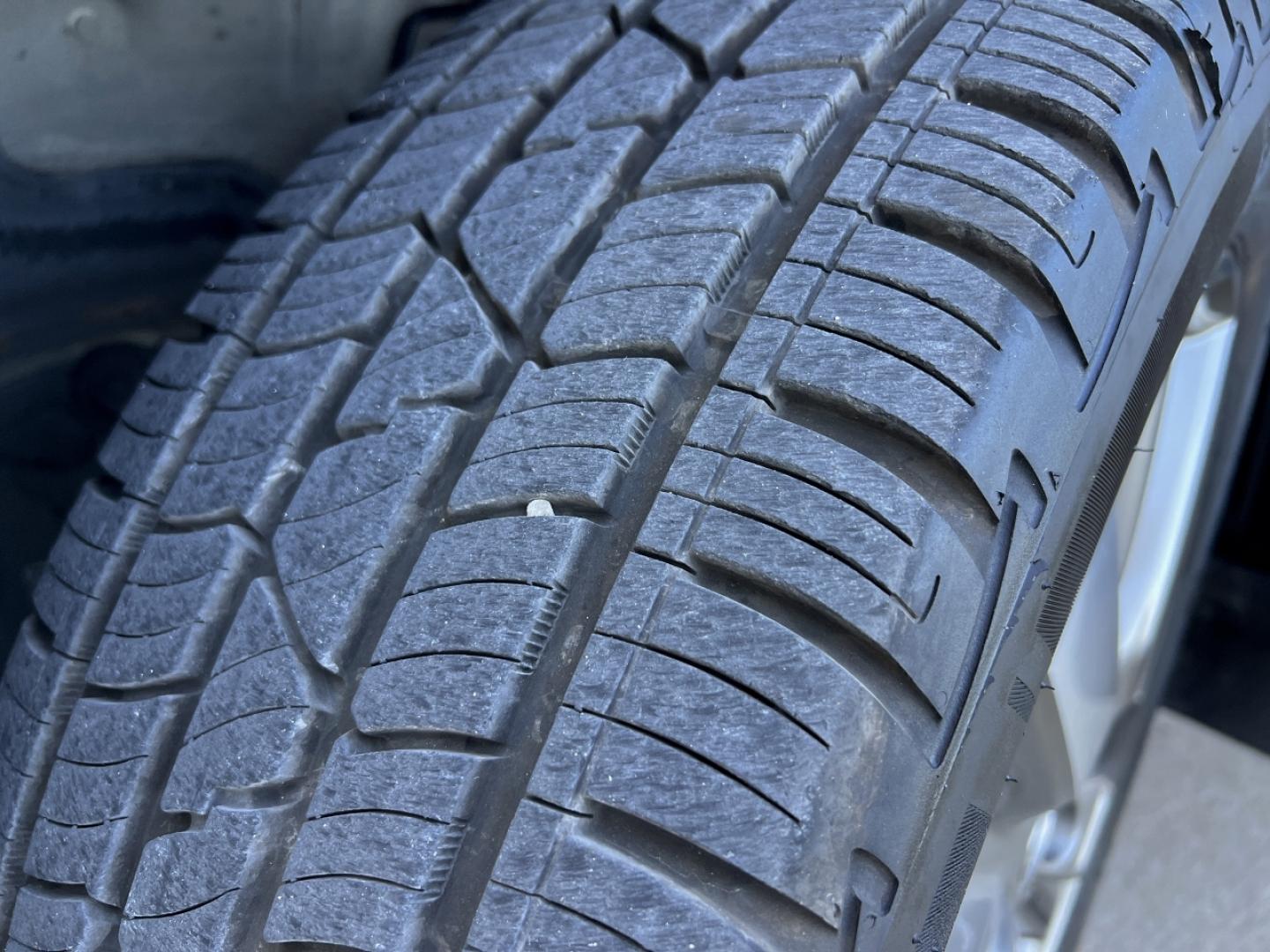 2015 SILVER /Black Leather Nissan Pathfinder Platinum 4WD (5N1AR2MM1FC) with an 3.5L V6 engine, Continuously Variable Transmission transmission, located at 2990 Old Orchard Rd., Jackson, MO, 63755, 37.354214, -89.612106 - 2015 Nissan Platinum 148xxx miles 4 Wheel Drive 3.5L V6 Automatic Leather 3rd Row Navigation Rear Entertainment Power/Heated/Cooled Seats Heated Rear Seats Heated Steering Wheel Backup Camera Sunroof Bluetooth Remote Start Cruise Power Windows/Locks/Mirrors We have financing availa - Photo#43