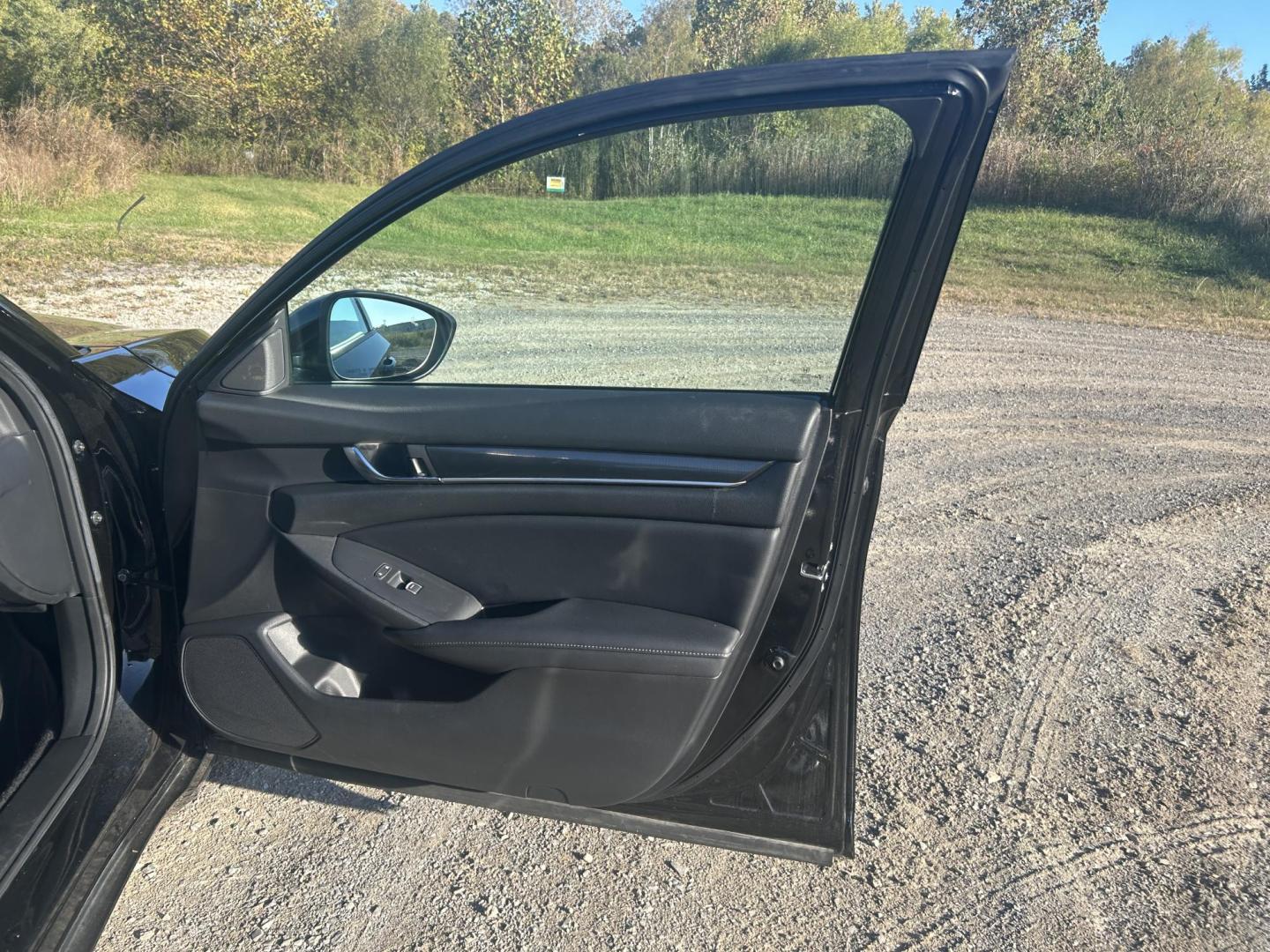 2020 BLACK /Black Honda Accord Sport 2.0T (1HGCV2F39LA) with an 2.0L L4 DOHC 16V TURBO engine, Automatic transmission, located at 506 S. Kingshighway, Cape Girardeau, MO, 63703, (573) 235-5000, 37.294991, -89.553635 - 2020 Honda Accord 60xxx miles *One Owner* Front Wheel Drive 2.0L 4 Cyl. Automatic Heated Seats Remote Start Bluetooth Back Up Camera Sunroof Cruise Power Windows/Locks/Mirrors We have financing available and we accept trades! Fill out a credit application on our website or come by today - Photo#15