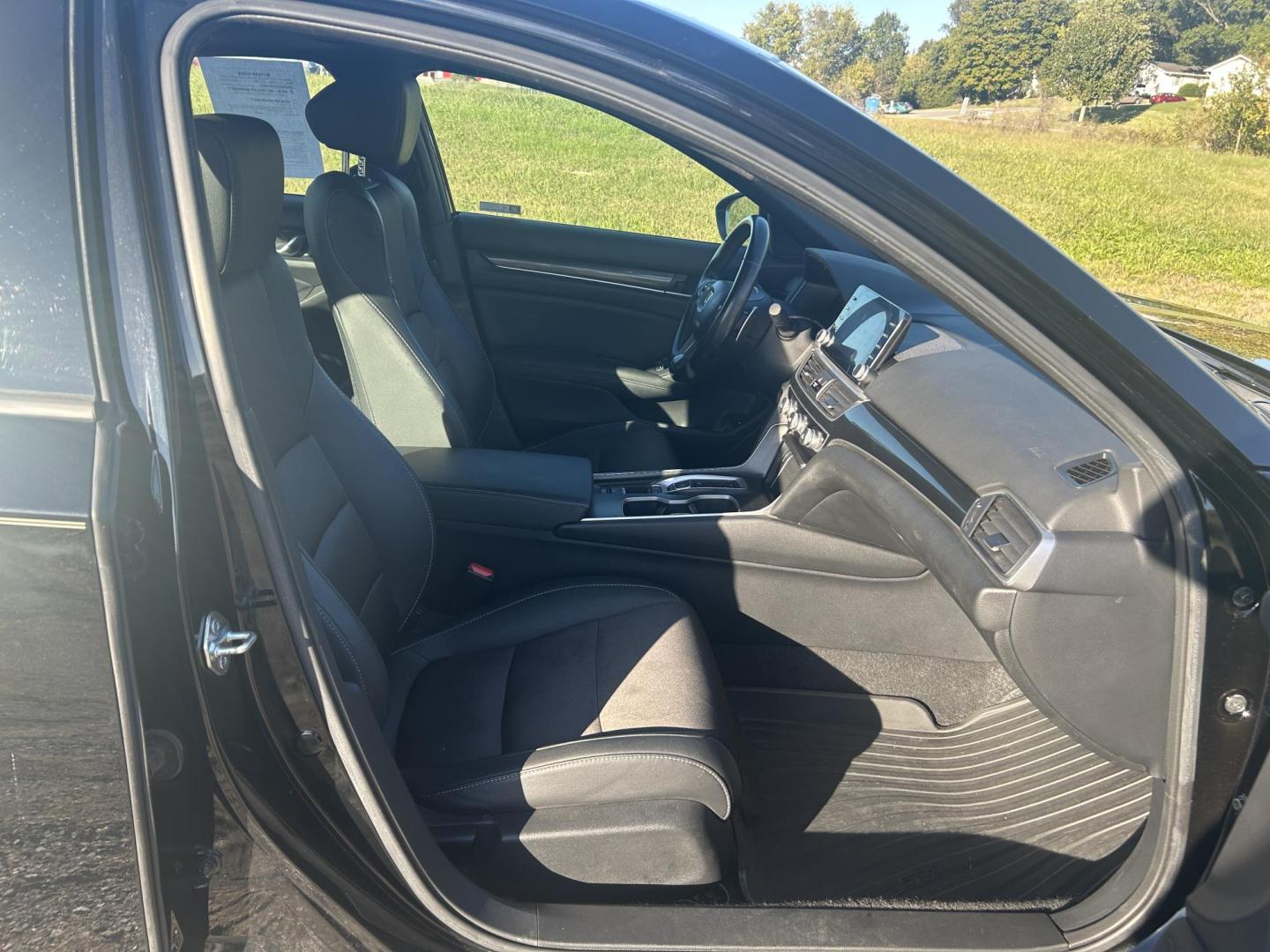 2020 BLACK /Black Honda Accord Sport 2.0T (1HGCV2F39LA) with an 2.0L L4 DOHC 16V TURBO engine, Automatic transmission, located at 506 S. Kingshighway, Cape Girardeau, MO, 63703, (573) 235-5000, 37.294991, -89.553635 - 2020 Honda Accord 60xxx miles *One Owner* Front Wheel Drive 2.0L 4 Cyl. Automatic Heated Seats Remote Start Bluetooth Back Up Camera Sunroof Cruise Power Windows/Locks/Mirrors We have financing available and we accept trades! Fill out a credit application on our website or come by today - Photo#16