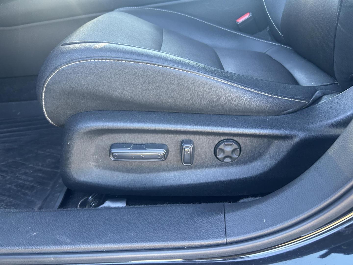 2020 BLACK /Black Honda Accord Sport 2.0T (1HGCV2F39LA) with an 2.0L L4 DOHC 16V TURBO engine, Automatic transmission, located at 506 S. Kingshighway, Cape Girardeau, MO, 63703, (573) 235-5000, 37.294991, -89.553635 - 2020 Honda Accord 60xxx miles *One Owner* Front Wheel Drive 2.0L 4 Cyl. Automatic Heated Seats Remote Start Bluetooth Back Up Camera Sunroof Cruise Power Windows/Locks/Mirrors We have financing available and we accept trades! Fill out a credit application on our website or come by today - Photo#5