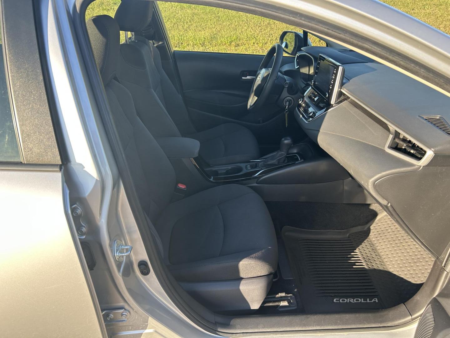 2020 SILVER /Gray Toyota Corolla LE (JTDEPRAEXLJ) with an 1.8L L4 DOHC 16V engine, CVT transmission, located at 506 S. Kingshighway, Cape Girardeau, MO, 63703, (573) 235-5000, 37.294991, -89.553635 - 2020 Toyota Corolla LE 143xxx miles Front Wheel Drive 1.8L 4 Cyl. Automatic Cruise Bluetooth Dual Climate Backup Camera Power Windows/Locks/Mirrors We have financing available and we accept trades! Fill out a credit application on our website or come by today! If you have any questions, g - Photo#18