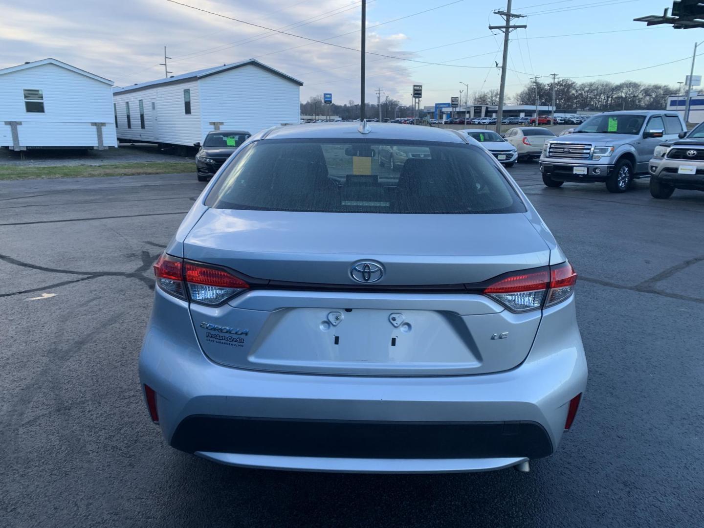 2020 SILVER /Gray Toyota Corolla LE (JTDEPRAEXLJ) with an 1.8L L4 DOHC 16V engine, CVT transmission, located at 506 S. Kingshighway, Cape Girardeau, MO, 63703, (573) 235-5000, 37.294991, -89.553635 - 2020 Toyota Corolla LE 143xxx miles Front Wheel Drive 1.8L 4 Cyl. Automatic Cruise Bluetooth Dual Climate Backup Camera Power Windows/Locks/Mirrors We have financing available and we accept trades! Fill out a credit application on our website or come by today! If you have any questions, g - Photo#6