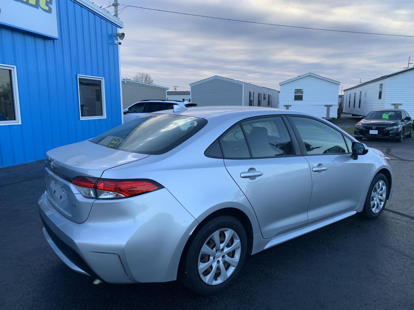 2020 SILVER /Gray Toyota Corolla LE (JTDEPRAEXLJ) with an 1.8L L4 DOHC 16V engine, CVT transmission, located at 506 S. Kingshighway, Cape Girardeau, MO, 63703, (573) 235-5000, 37.294991, -89.553635 - 2020 Toyota Corolla LE 143xxx miles Front Wheel Drive 1.8L 4 Cyl. Automatic Cruise Bluetooth Dual Climate Backup Camera Power Windows/Locks/Mirrors We have financing available and we accept trades! Fill out a credit application on our website or come by today! If you have any questions, g - Photo#8