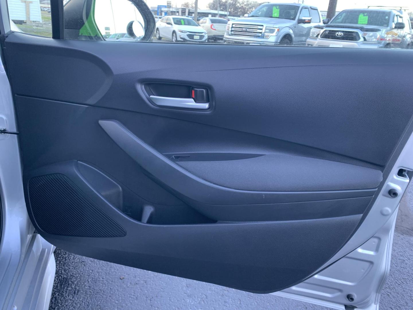 2020 SILVER /Gray Toyota Corolla LE (JTDEPRAEXLJ) with an 1.8L L4 DOHC 16V engine, CVT transmission, located at 506 S. Kingshighway, Cape Girardeau, MO, 63703, (573) 235-5000, 37.294991, -89.553635 - 2020 Toyota Corolla LE 143xxx miles Front Wheel Drive 1.8L 4 Cyl. Automatic Cruise Bluetooth Dual Climate Backup Camera Power Windows/Locks/Mirrors We have financing available and we accept trades! Fill out a credit application on our website or come by today! If you have any questions, g - Photo#17