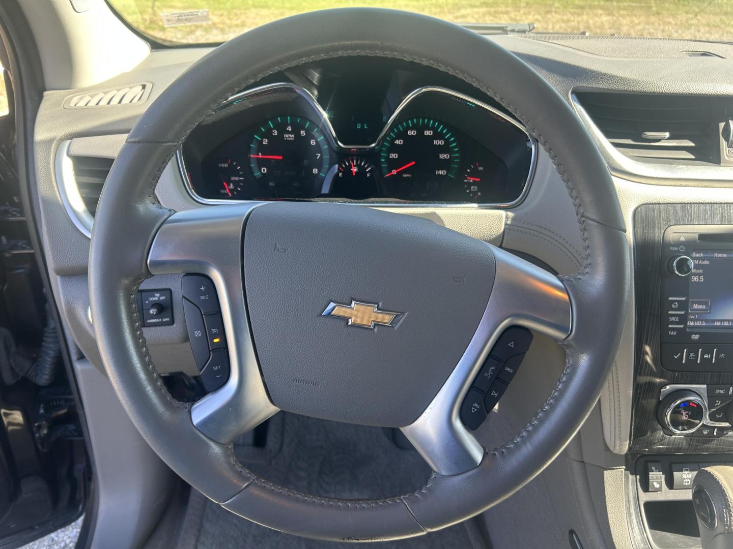 2015 GRAY /Gray Chevrolet Traverse 2LT AWD (1GNKVHKD5FJ) with an 3.6L V6 DOHC 24V engine, Automatic transmission, located at 506 S. Kingshighway, Cape Girardeau, MO, 63703, (573) 235-5000, 37.294991, -89.553635 - 2015 Chevrolet Traverse 2LT 127xxx miles Front Wheel Drive 3.6L V6 Automatic Leather 3rd Row Navigation Rear Entertainment Power/Heated Seats Heated Steering Wheel Backup Camera Sunroof/Moonroof Bluetooth Remote Start Cruise Power Windows/Locks/Mirrors We have financing available an - Photo#24