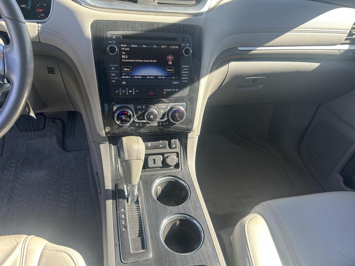 2015 GRAY /Gray Chevrolet Traverse 2LT AWD (1GNKVHKD5FJ) with an 3.6L V6 DOHC 24V engine, Automatic transmission, located at 506 S. Kingshighway, Cape Girardeau, MO, 63703, (573) 235-5000, 37.294991, -89.553635 - 2015 Chevrolet Traverse 2LT 127xxx miles Front Wheel Drive 3.6L V6 Automatic Leather 3rd Row Navigation Rear Entertainment Power/Heated Seats Heated Steering Wheel Backup Camera Sunroof/Moonroof Bluetooth Remote Start Cruise Power Windows/Locks/Mirrors We have financing available an - Photo#25