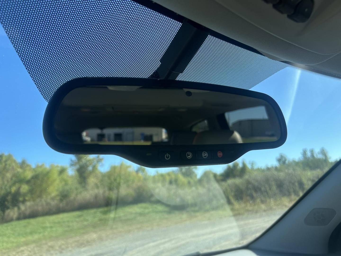 2015 GRAY /Gray Chevrolet Traverse 2LT AWD (1GNKVHKD5FJ) with an 3.6L V6 DOHC 24V engine, Automatic transmission, located at 506 S. Kingshighway, Cape Girardeau, MO, 63703, (573) 235-5000, 37.294991, -89.553635 - 2015 Chevrolet Traverse 2LT 127xxx miles Front Wheel Drive 3.6L V6 Automatic Leather 3rd Row Navigation Rear Entertainment Power/Heated Seats Heated Steering Wheel Backup Camera Sunroof/Moonroof Bluetooth Remote Start Cruise Power Windows/Locks/Mirrors We have financing available an - Photo#28