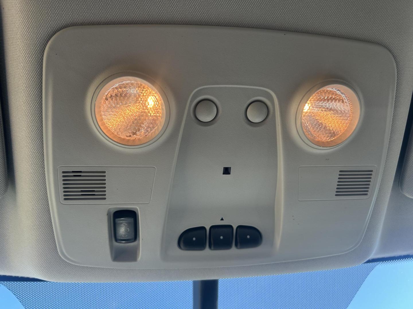 2015 GRAY /Gray Chevrolet Traverse 2LT AWD (1GNKVHKD5FJ) with an 3.6L V6 DOHC 24V engine, Automatic transmission, located at 506 S. Kingshighway, Cape Girardeau, MO, 63703, (573) 235-5000, 37.294991, -89.553635 - 2015 Chevrolet Traverse 2LT 127xxx miles Front Wheel Drive 3.6L V6 Automatic Leather 3rd Row Navigation Rear Entertainment Power/Heated Seats Heated Steering Wheel Backup Camera Sunroof/Moonroof Bluetooth Remote Start Cruise Power Windows/Locks/Mirrors We have financing available an - Photo#29