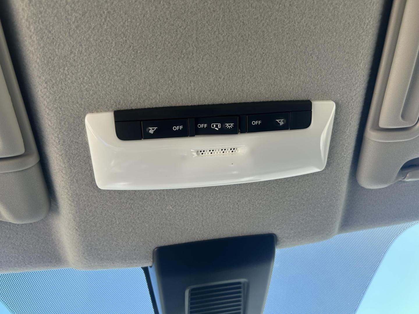 2020 WHITE /Black Nissan Kicks S (3N1CP5BV9LL) with an 1.6L L4 engine, CVT transmission, located at 506 S. Kingshighway, Cape Girardeau, MO, 63703, (573) 235-5000, 37.294991, -89.553635 - 2020 Nissan Kicks S 34,xxx miles Front Wheel Drive 1.6L 4 Cyl. Automatic Cruise Bluetooth Backup Camera We have financing available and we accept trades! Fill out a credit application on our website or come by today! If you have any questions, give us a call at (573) 235-5000 or visit our w - Photo#35