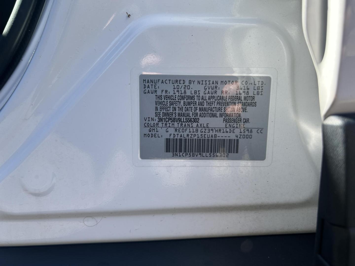 2020 WHITE /Black Nissan Kicks S (3N1CP5BV9LL) with an 1.6L L4 engine, CVT transmission, located at 506 S. Kingshighway, Cape Girardeau, MO, 63703, (573) 235-5000, 37.294991, -89.553635 - 2020 Nissan Kicks S 34,xxx miles Front Wheel Drive 1.6L 4 Cyl. Automatic Cruise Bluetooth Backup Camera We have financing available and we accept trades! Fill out a credit application on our website or come by today! If you have any questions, give us a call at (573) 235-5000 or visit our w - Photo#41