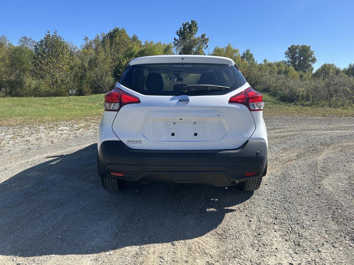 2020 WHITE /Black Nissan Kicks S (3N1CP5BV9LL) with an 1.6L L4 engine, CVT transmission, located at 506 S. Kingshighway, Cape Girardeau, MO, 63703, (573) 235-5000, 37.294991, -89.553635 - 2020 Nissan Kicks S 34,xxx miles Front Wheel Drive 1.6L 4 Cyl. Automatic Cruise Bluetooth Backup Camera We have financing available and we accept trades! Fill out a credit application on our website or come by today! If you have any questions, give us a call at (573) 235-5000 or visit our w - Photo#9